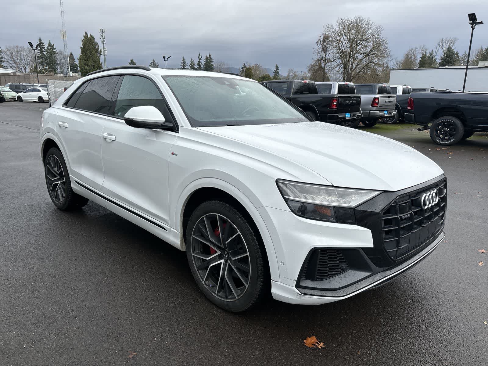 Thumbnail: 2020 Audi Q8 - 6