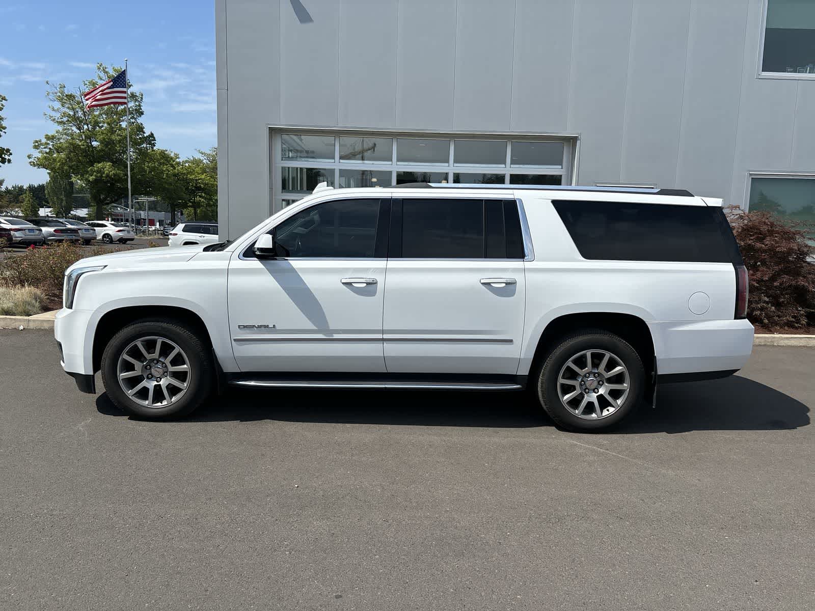 Thumbnail: 2018 GMC Yukon XL - 2