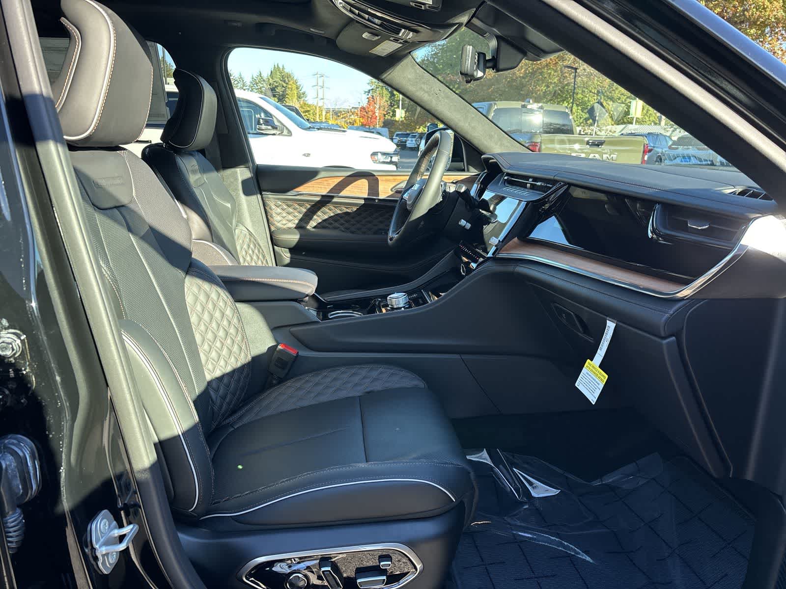 New 2027 Jeep Grand Cherokee Summit Sport Utility