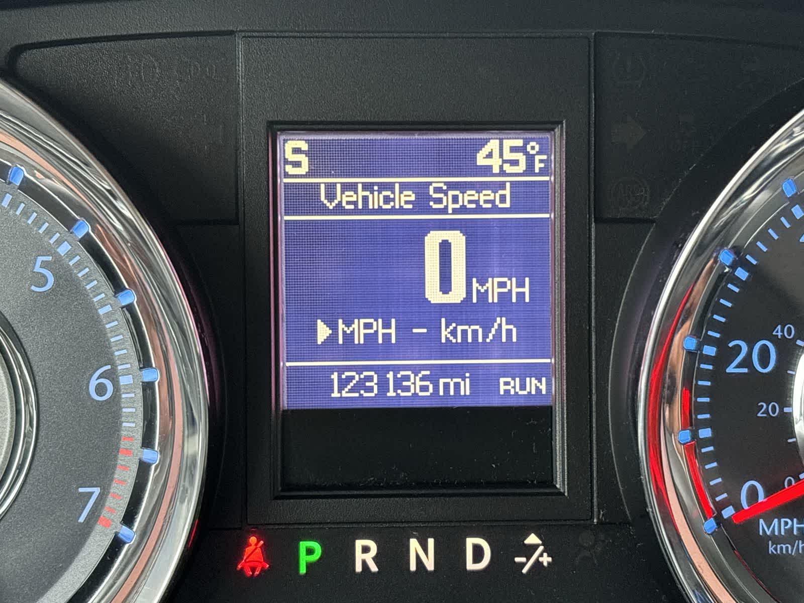 Thumbnail: 2016 Chrysler Town & Country - 14