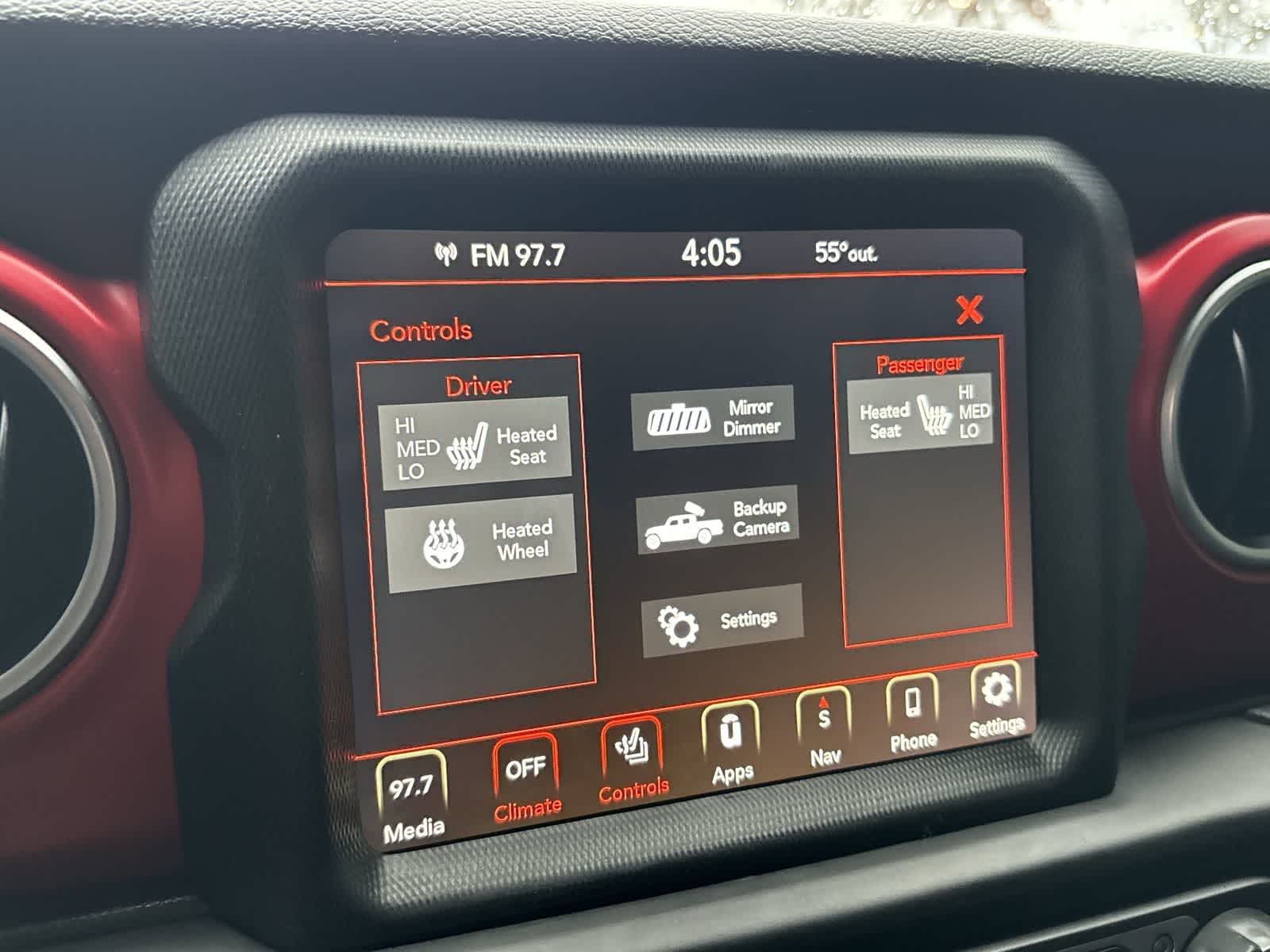 Thumbnail: 2021 Jeep Gladiator - 16