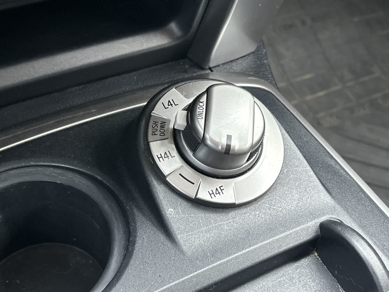 Thumbnail: 2015 Toyota 4Runner - 26