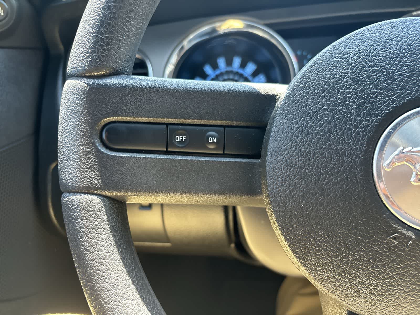 2010 Ford Mustang  9