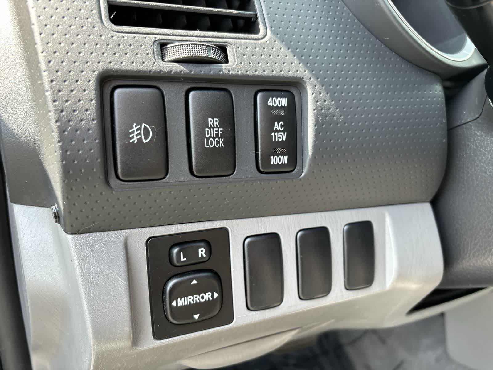 Thumbnail: 2007 Toyota Tacoma - 15