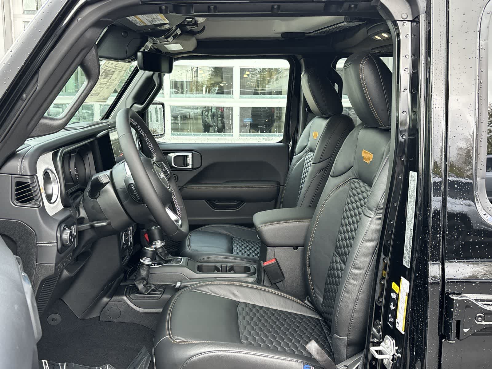 Thumbnail: 2025 Jeep Wrangler - 15