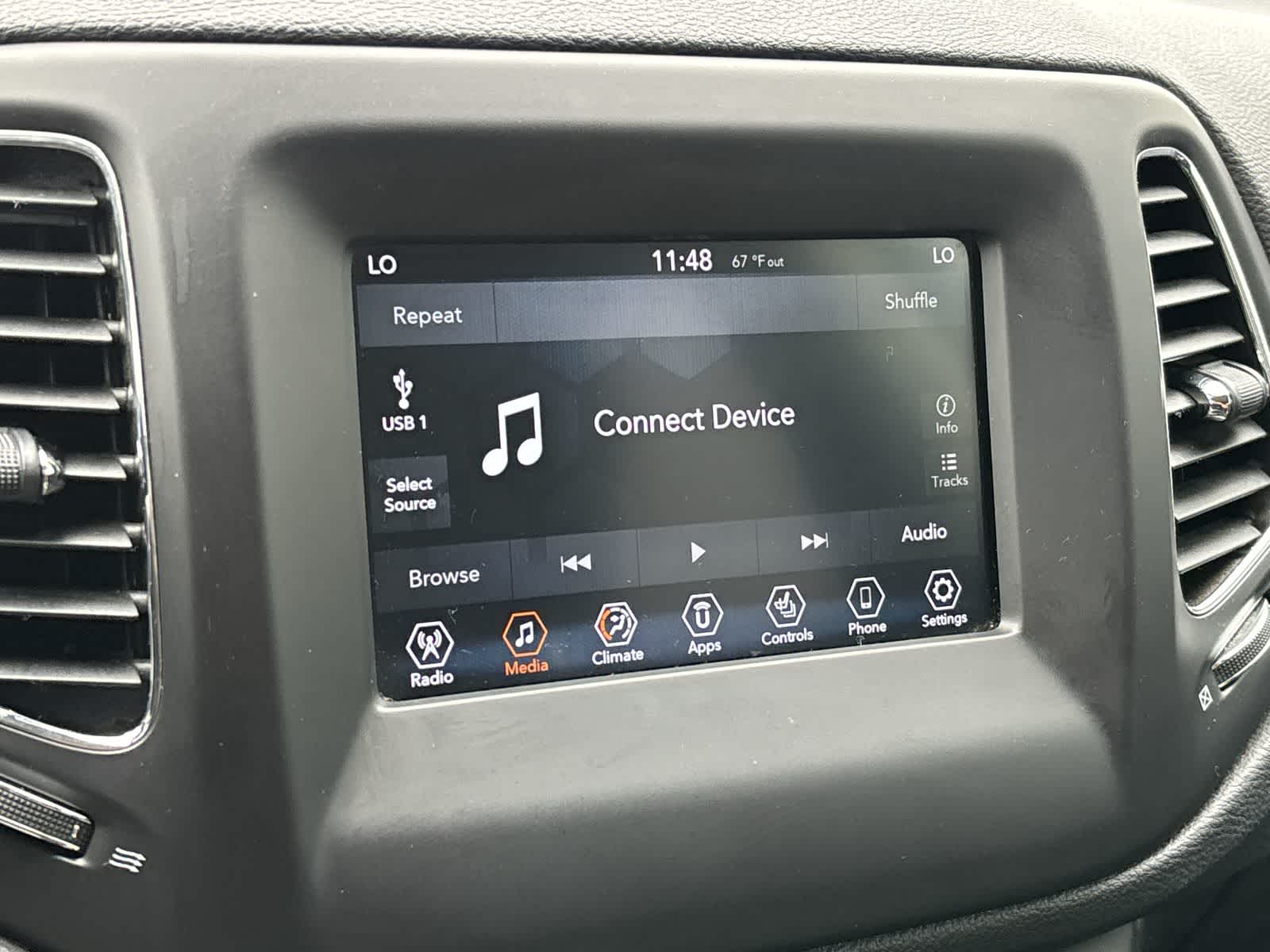 Thumbnail: 2019 Jeep Compass - 15