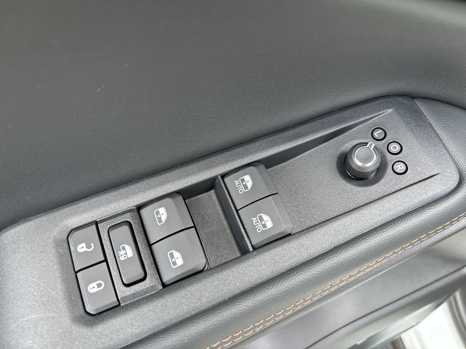 Thumbnail: 2026 Jeep Cherokee - 9
