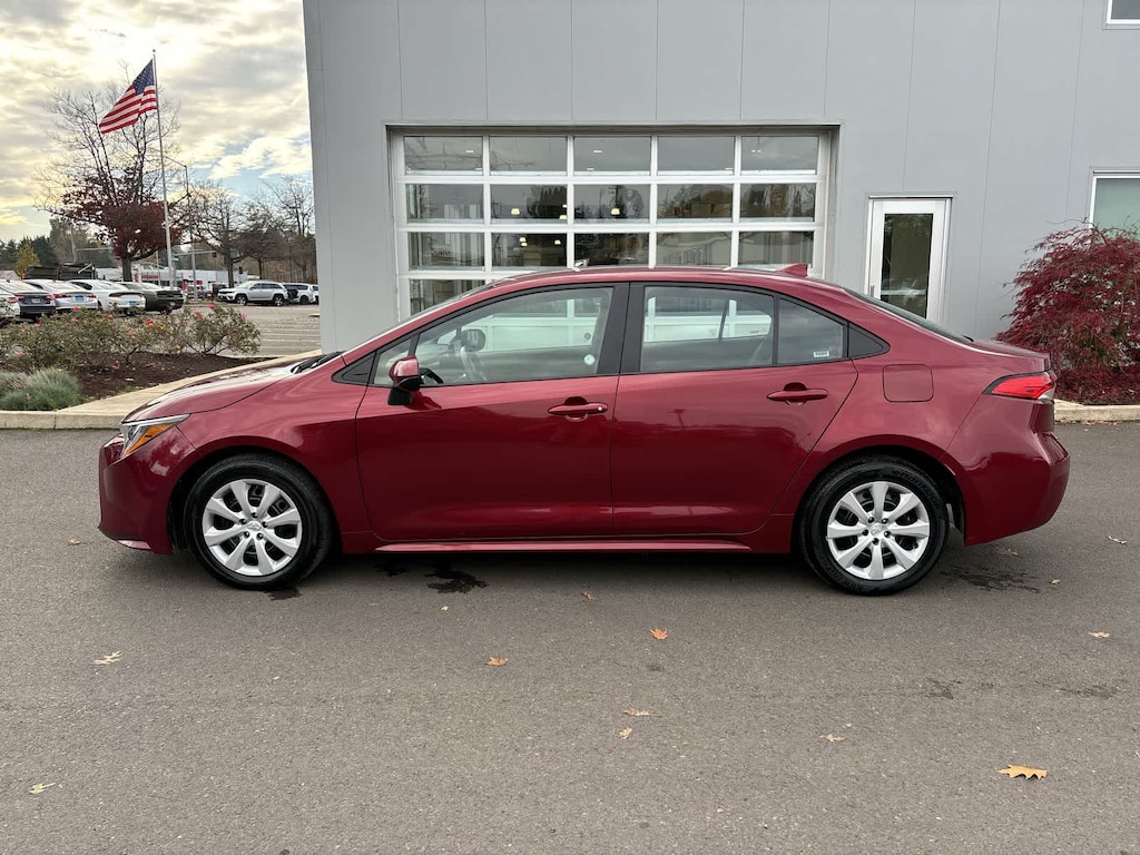 Used 2024 Toyota Corolla LE Sedan