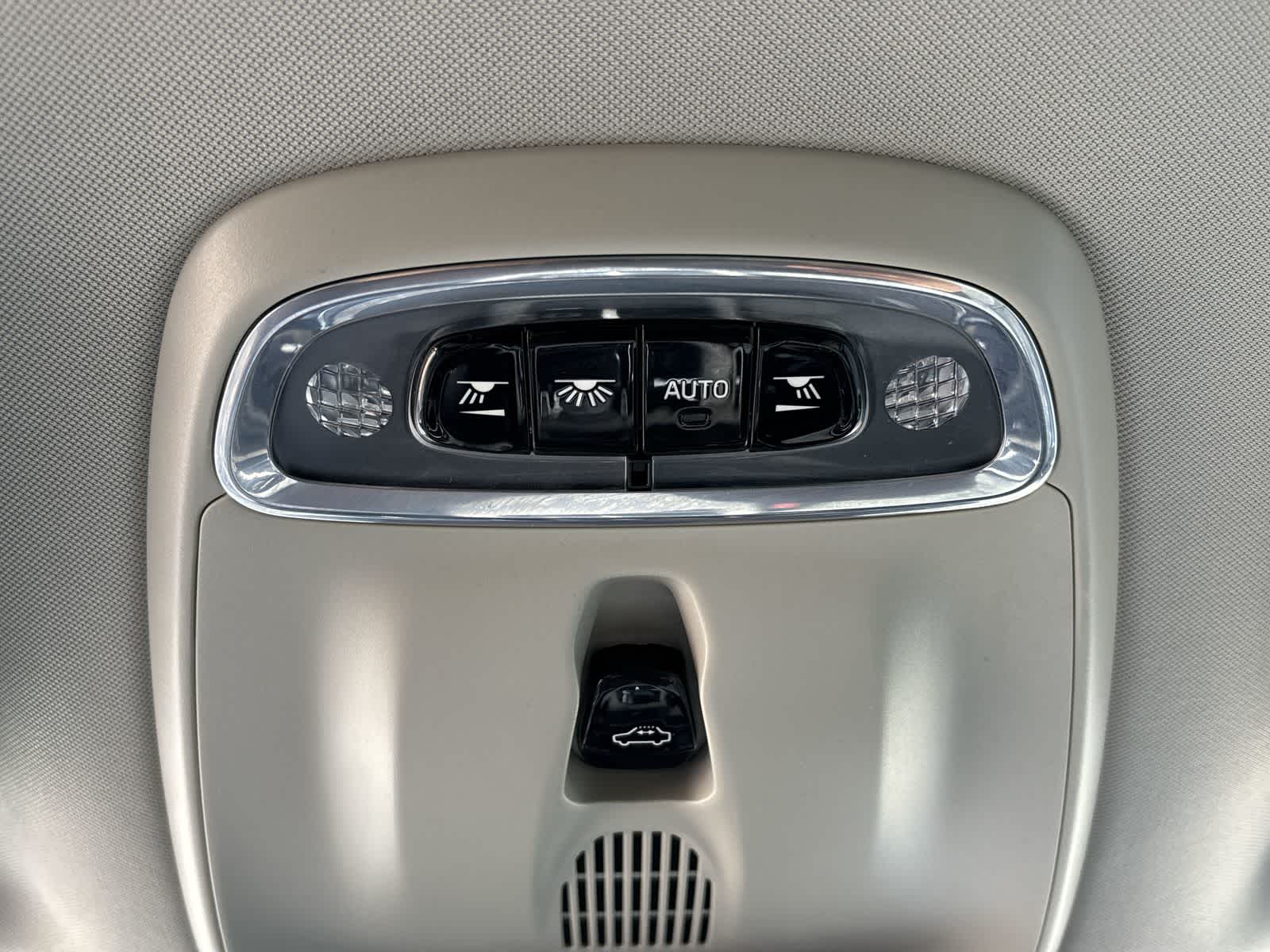 Thumbnail: 2018 Volvo XC90 - 27