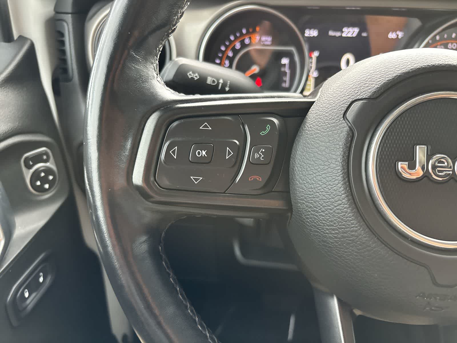 Thumbnail: 2019 Jeep Wrangler - 14