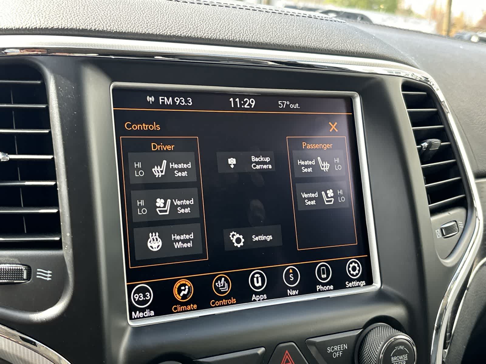 Thumbnail: 2018 Jeep Grand Cherokee - 19