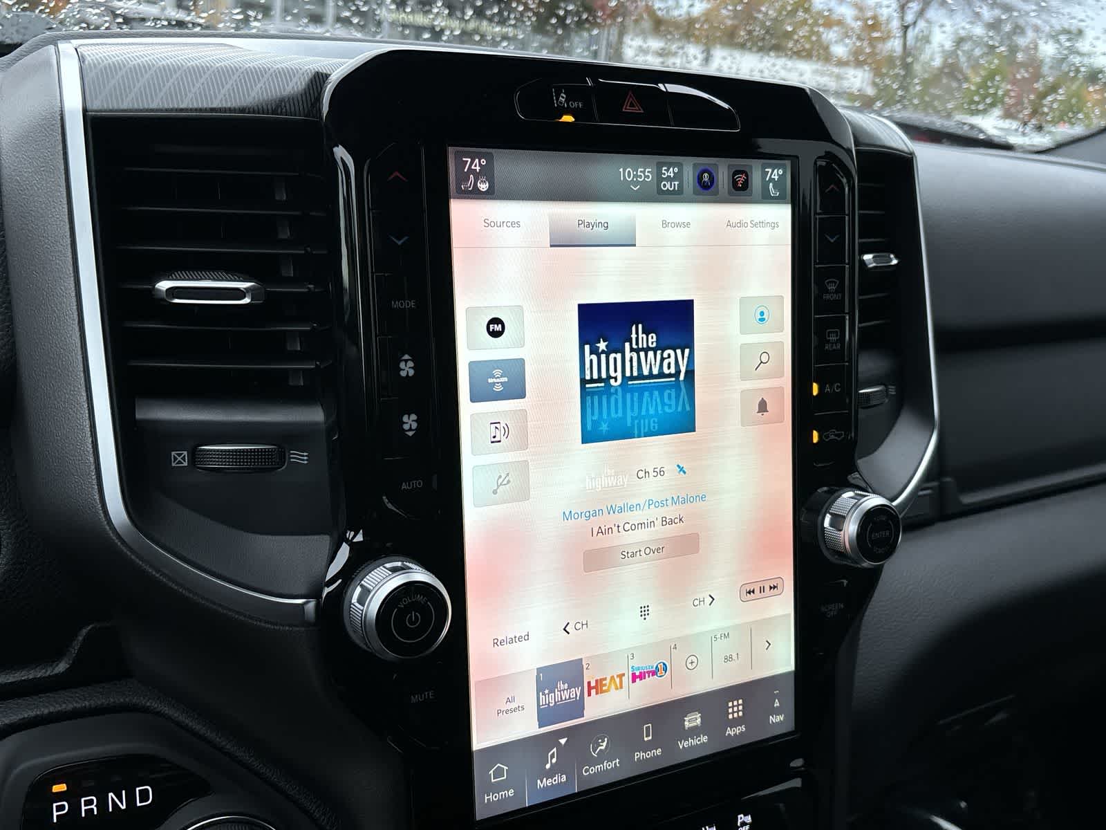 Thumbnail: 2026 RAM 1500 - 18