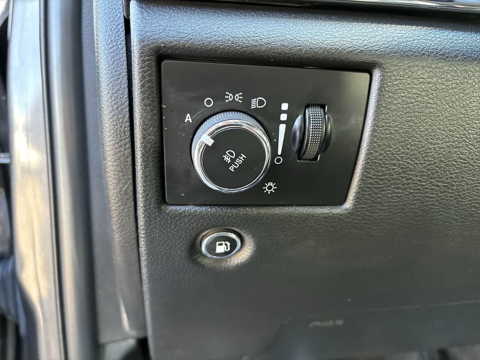 Thumbnail: 2018 Jeep Grand Cherokee - 10