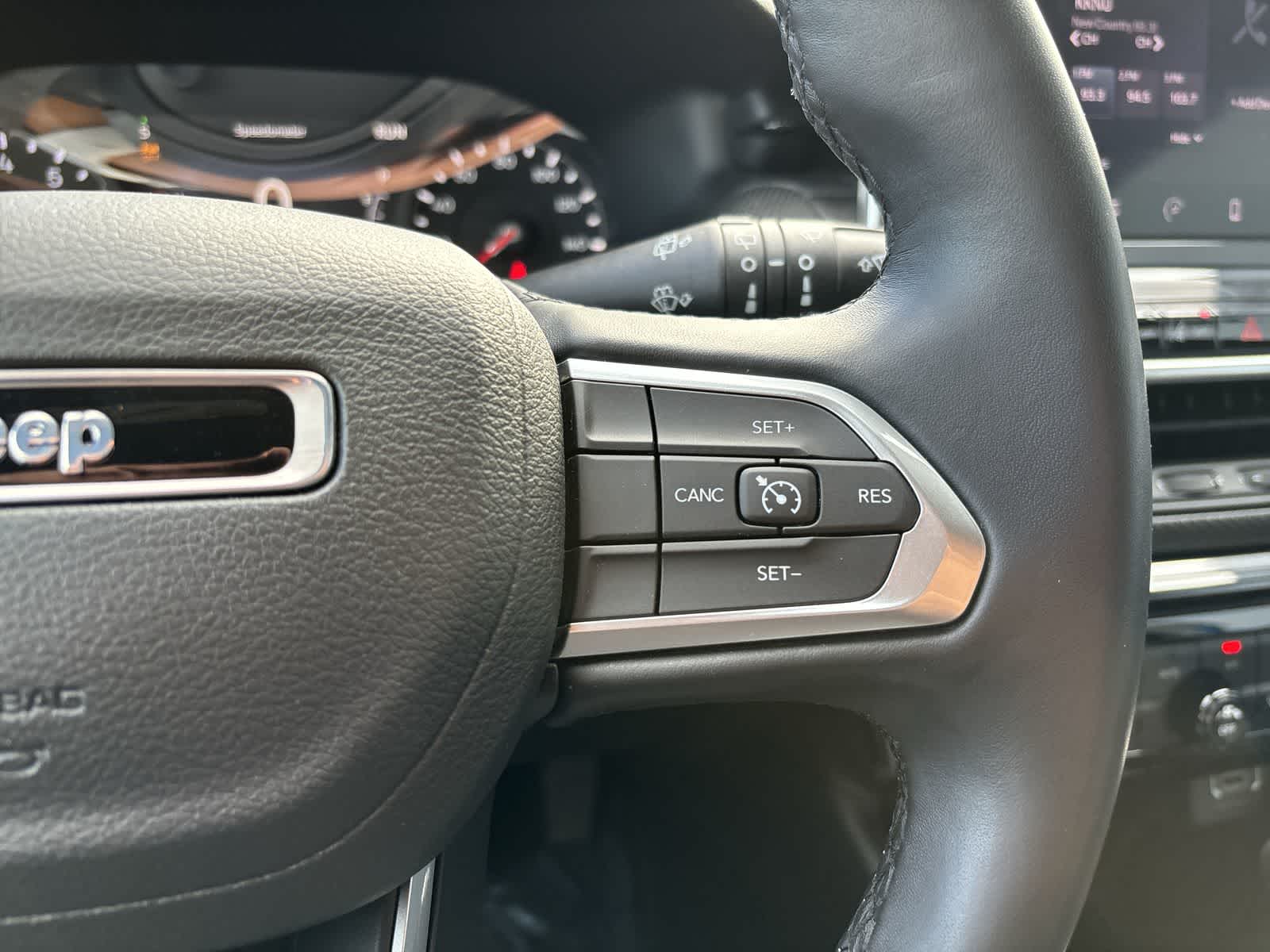 Thumbnail: 2022 Jeep Compass - 14