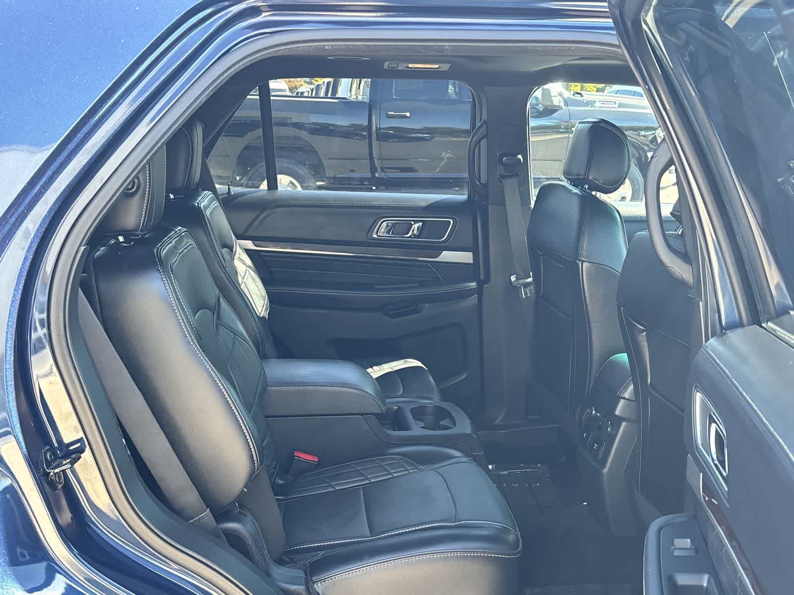 Thumbnail: 2016 Ford Explorer - 10