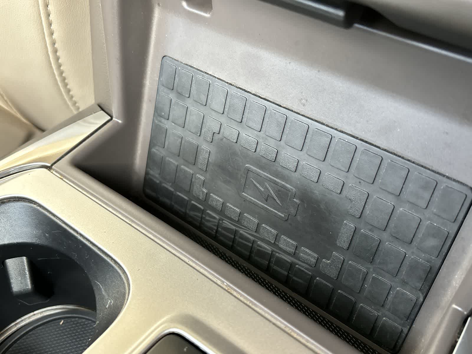 Thumbnail: 2020 Ford Explorer - 29