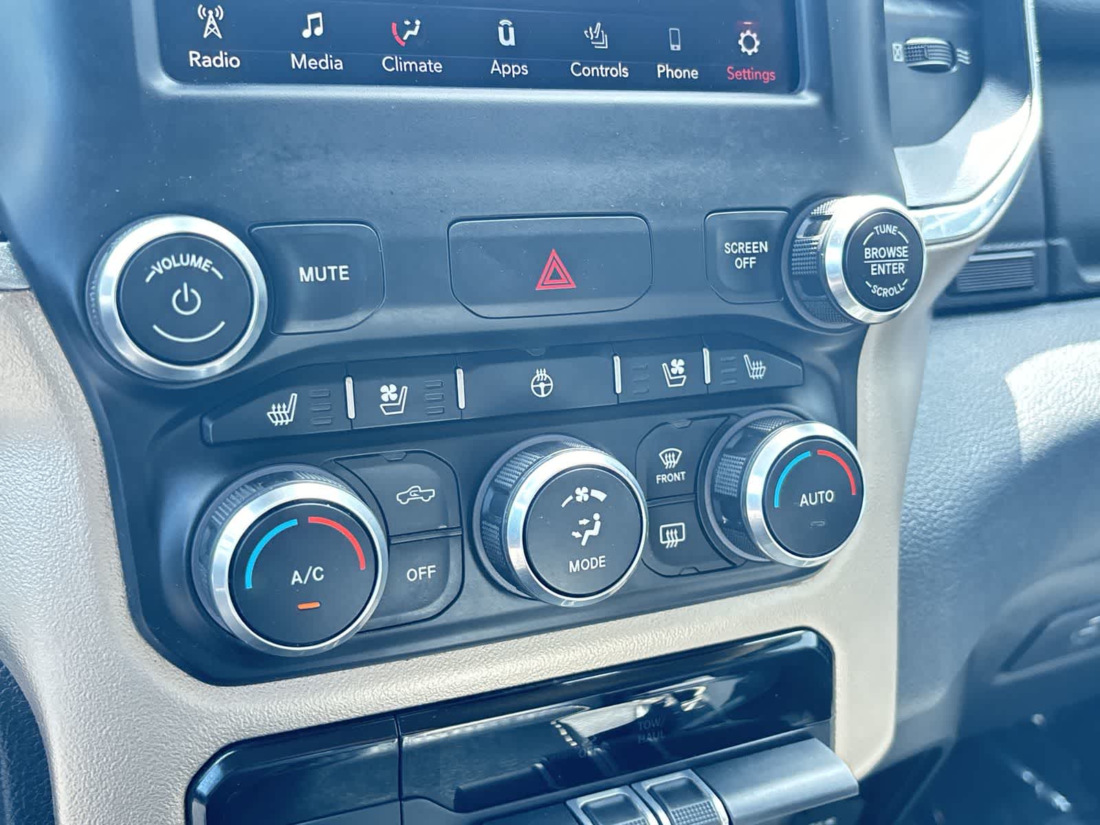 2020 RAM 1500 Laramie 25