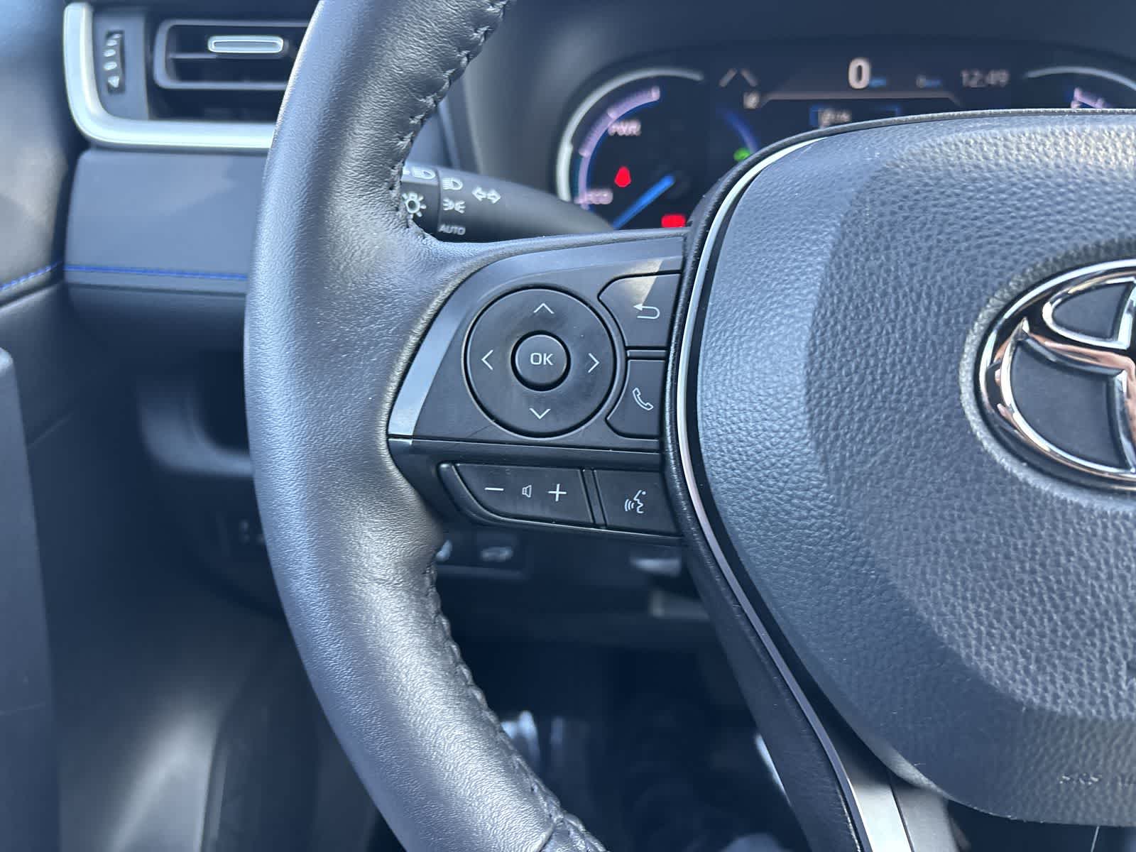 Thumbnail: 2022 Toyota RAV4 - 12