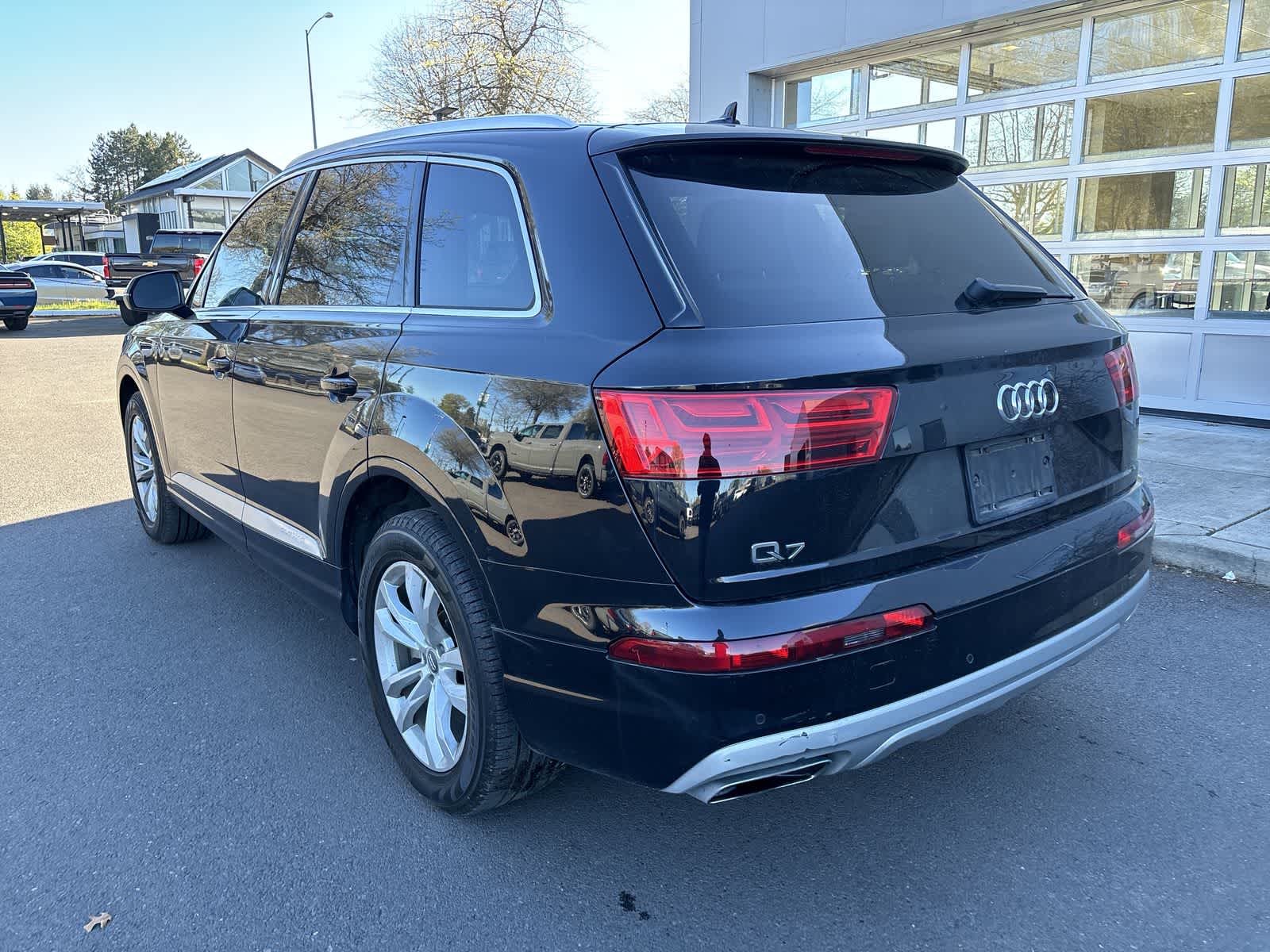 Thumbnail: 2019 Audi Q7 - 3