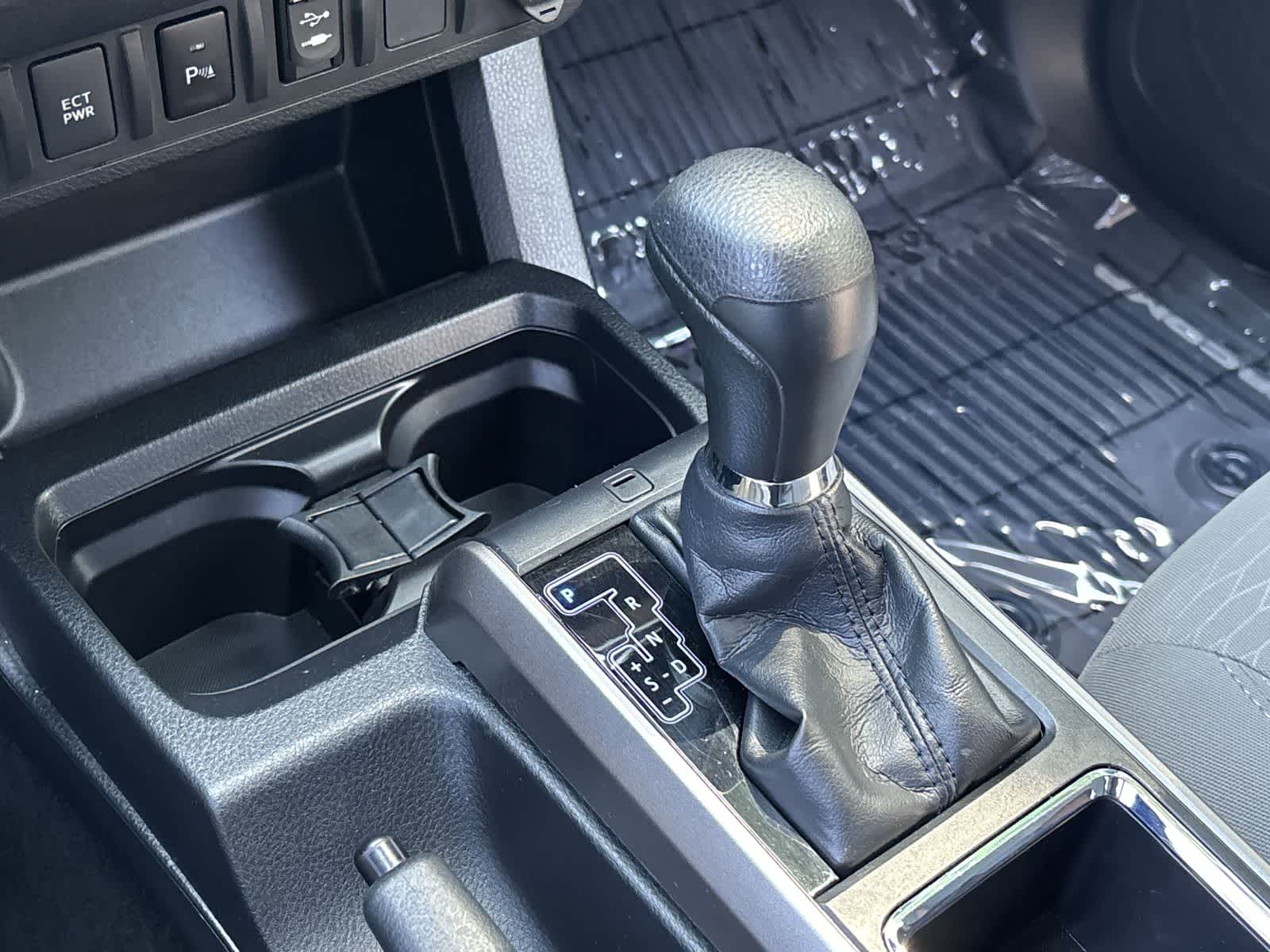 2019 Toyota Tacoma SR5 28
