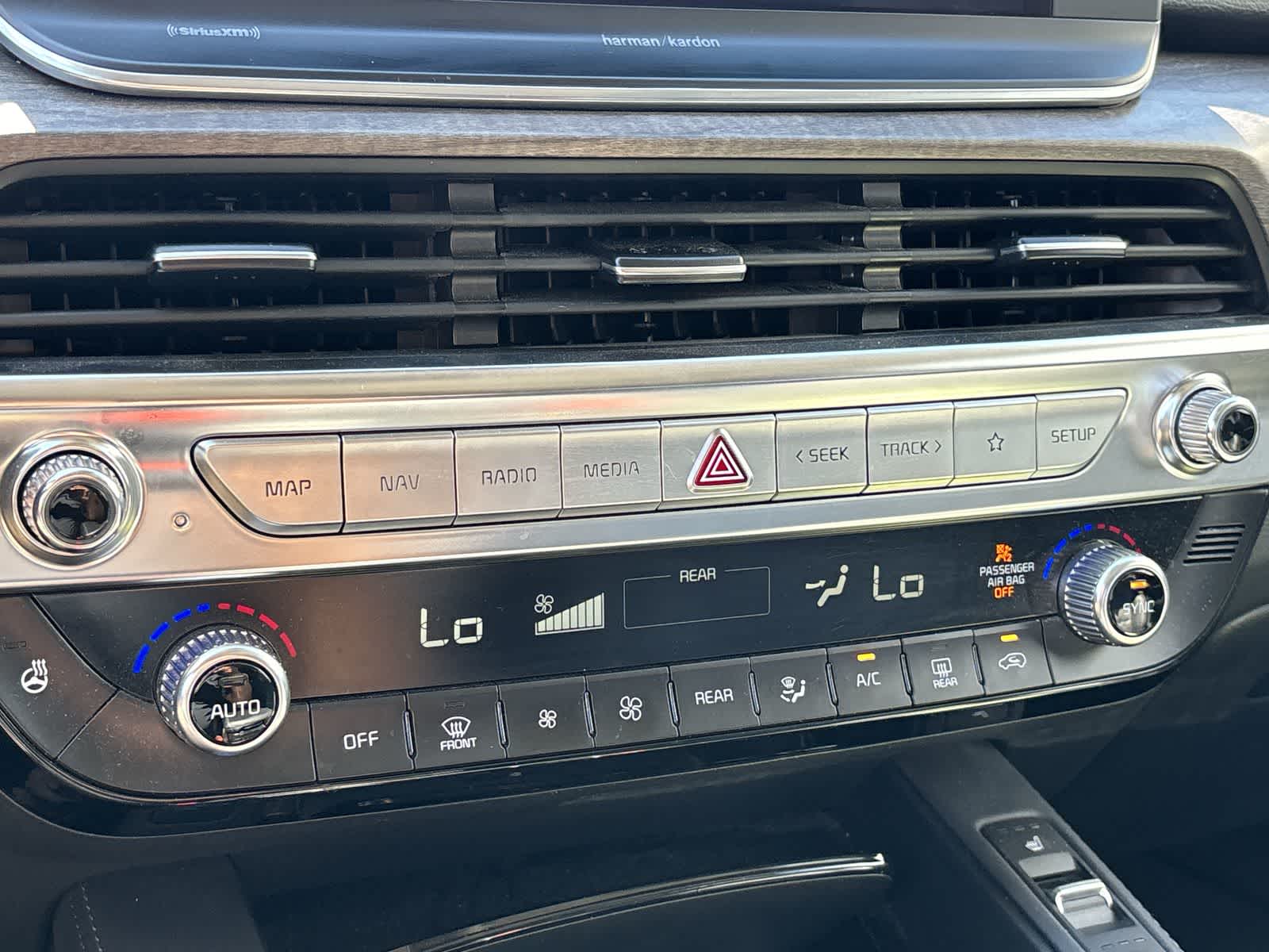 Thumbnail: 2020 Kia Telluride - 24