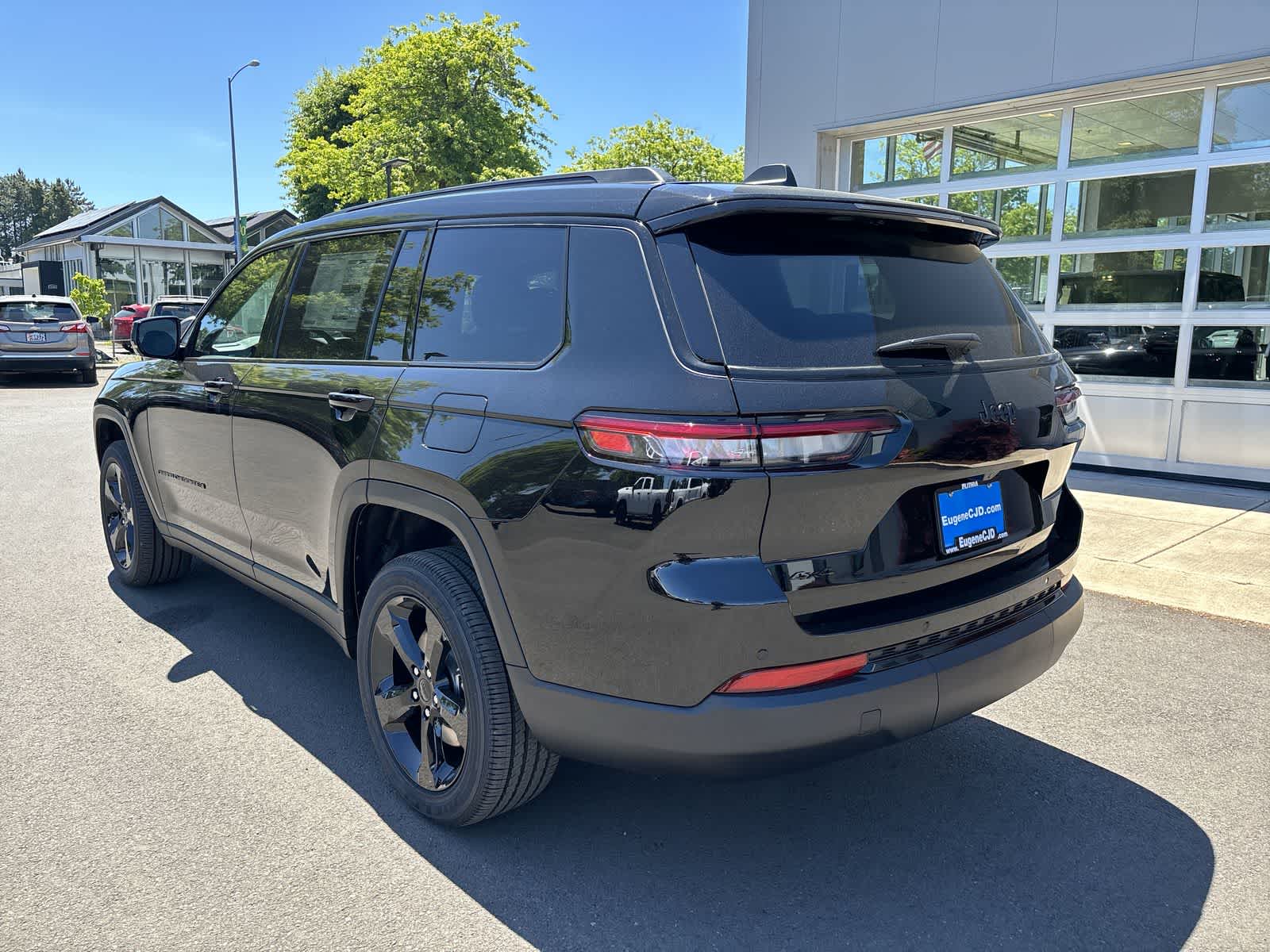 Thumbnail: 2025 Jeep Grand Cherokee L - 3