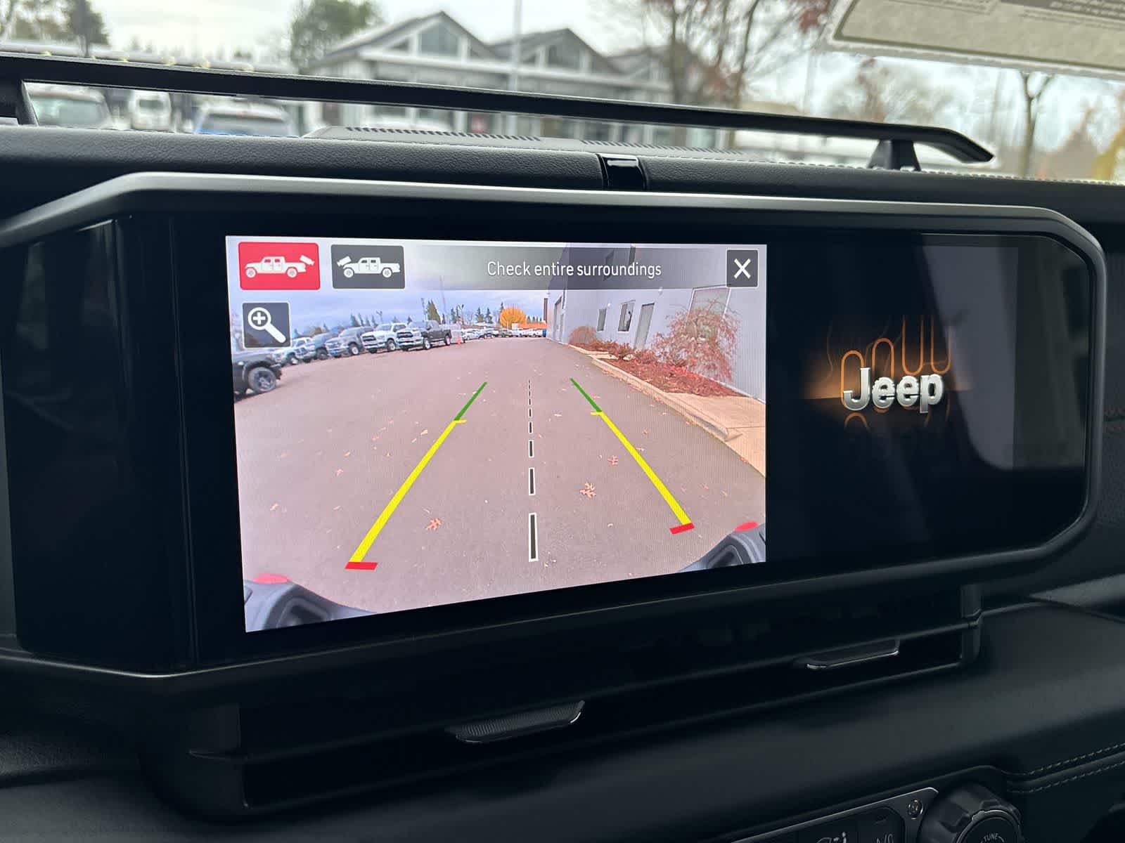 Thumbnail: 2026 Jeep Gladiator - 25