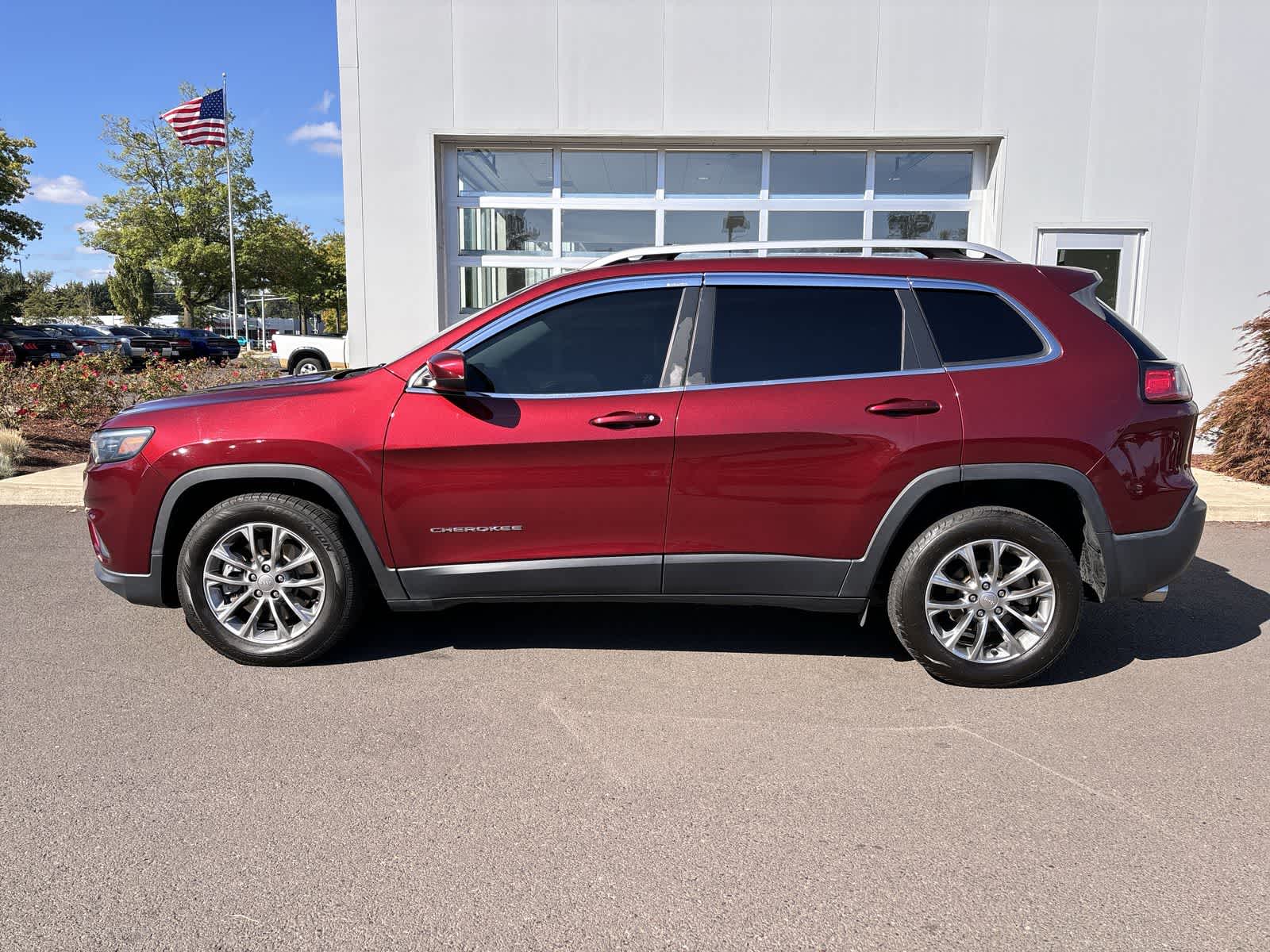 Used 2019 Jeep Cherokee Latitude Plus with VIN 1C4PJLLB5KD151728 for sale in Eugene, OR