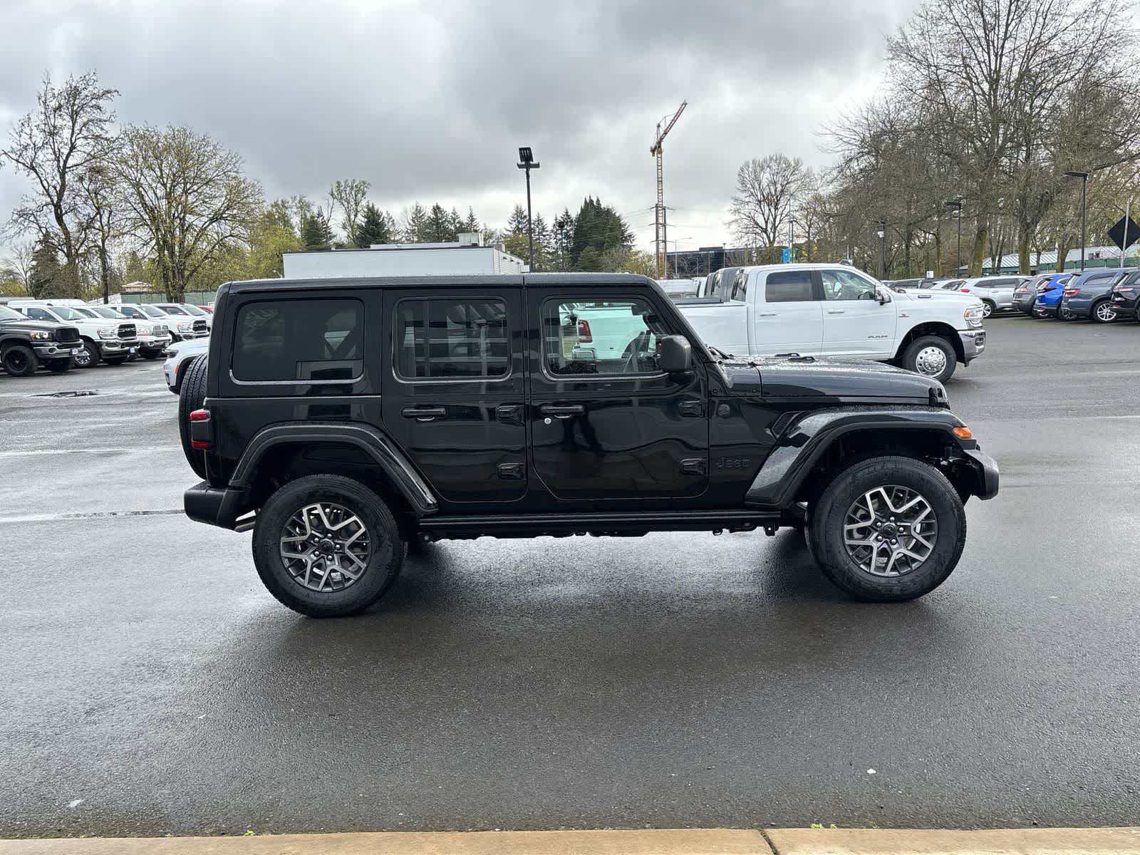 Thumbnail: 2025 Jeep Wrangler - 6