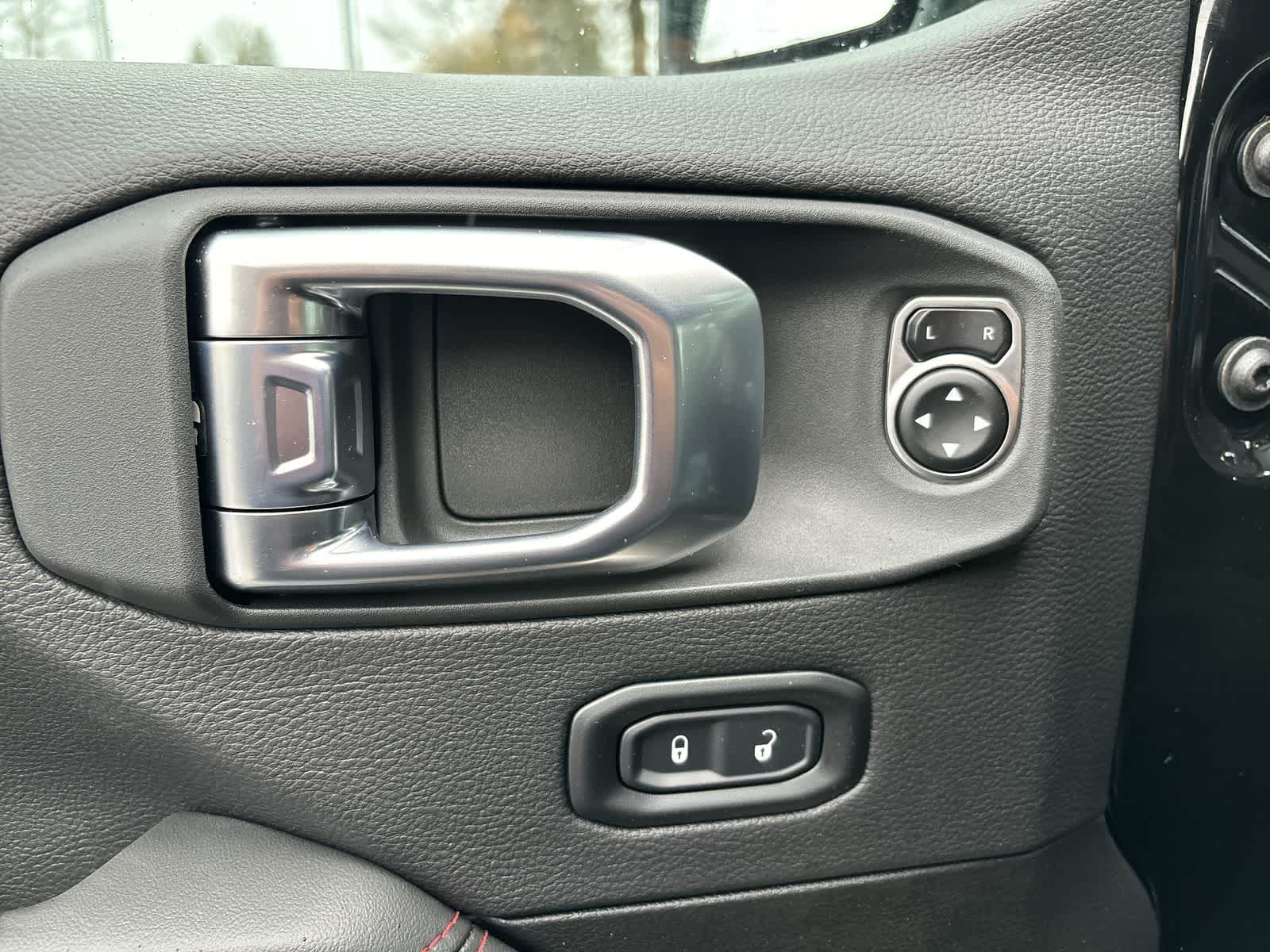 Thumbnail: 2026 Jeep Gladiator - 10