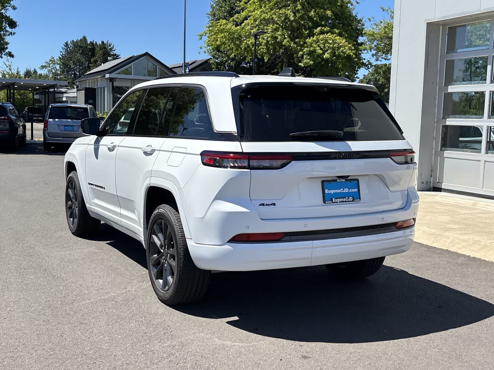Thumbnail: 2026 Jeep Grand Cherokee - 3