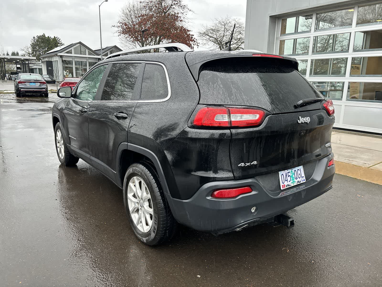 Thumbnail: 2018 Jeep Cherokee - 3