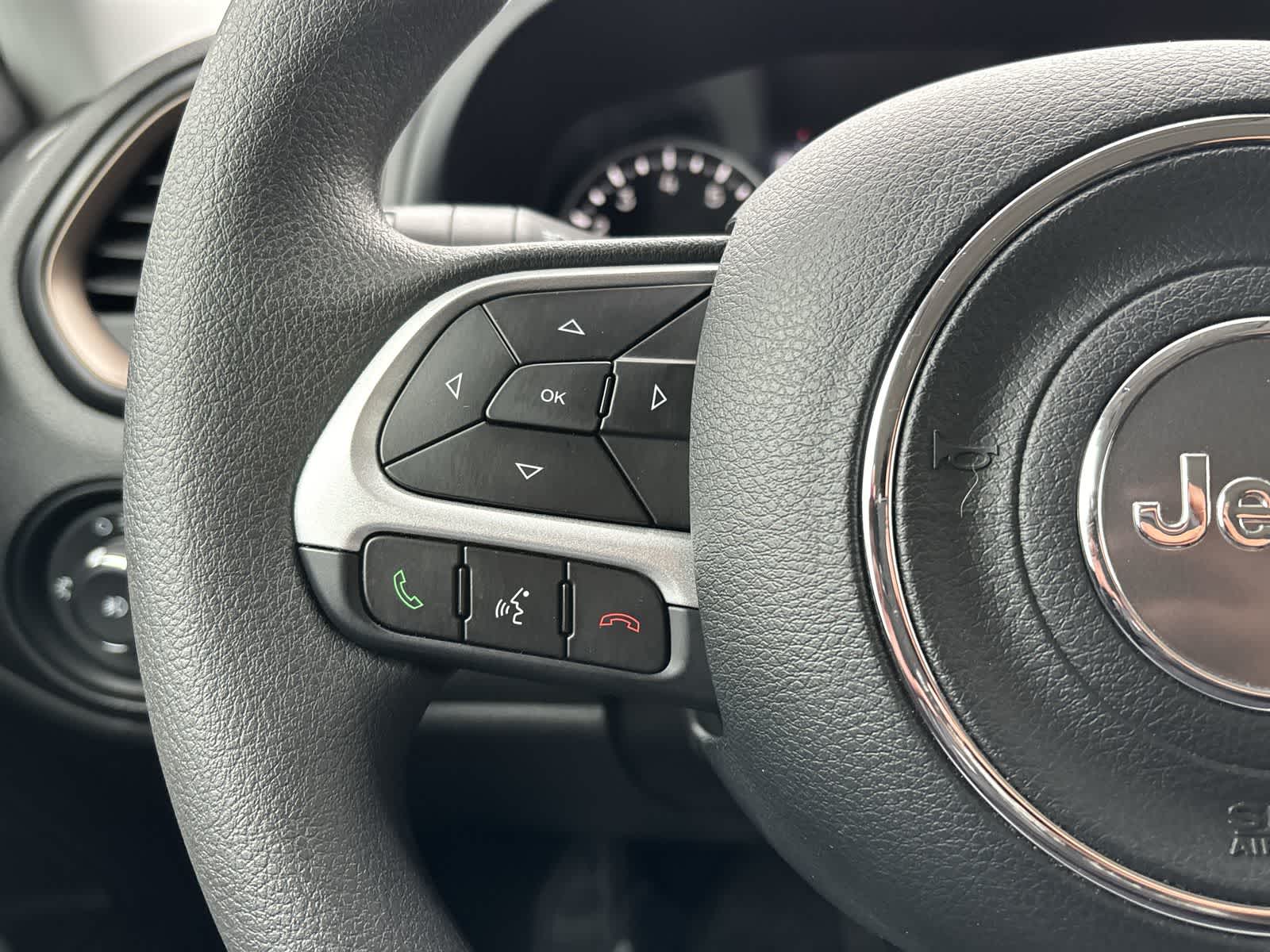 Thumbnail: 2023 Jeep Renegade - 11