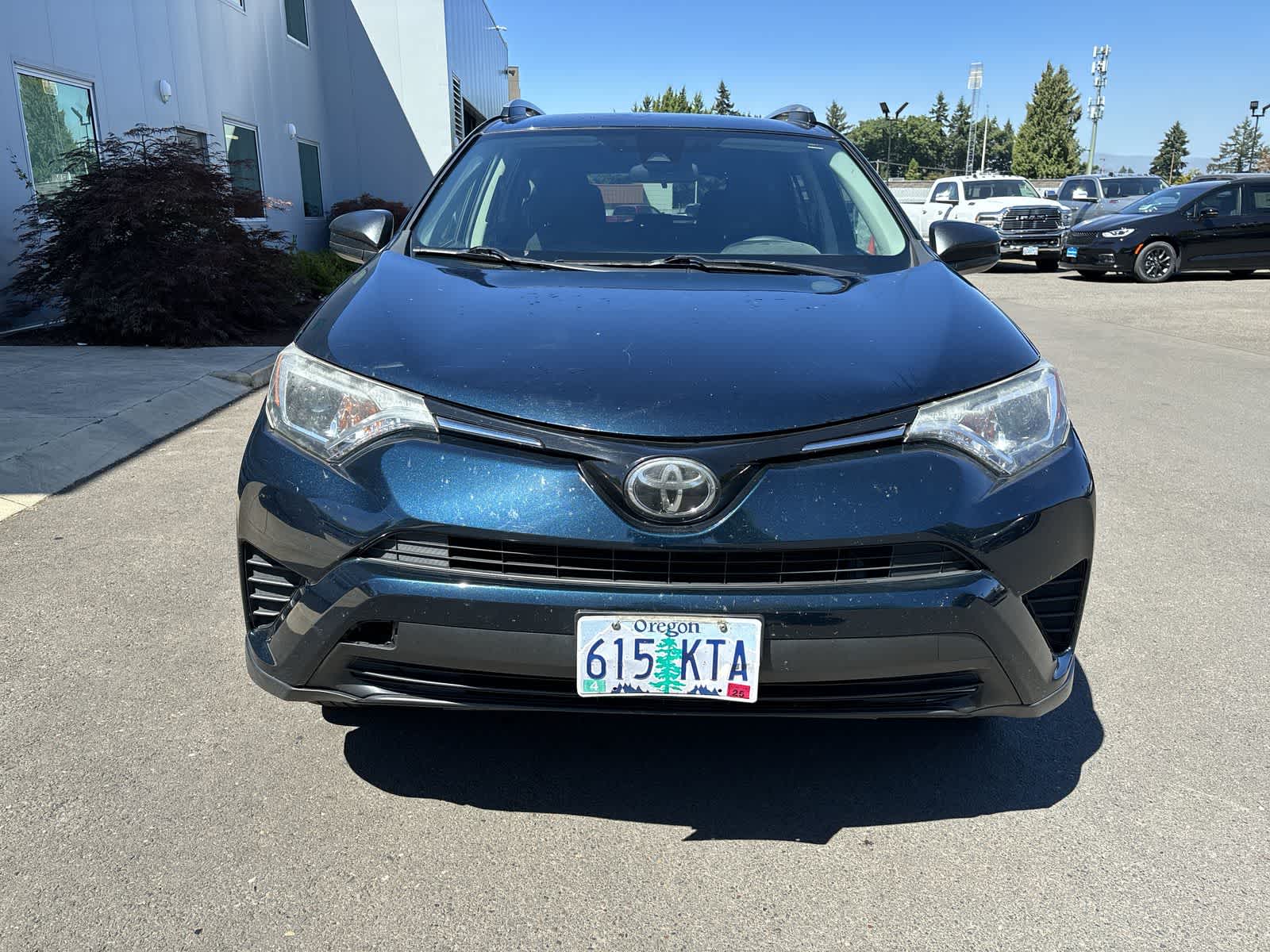 Thumbnail: 2018 Toyota RAV4 - 9