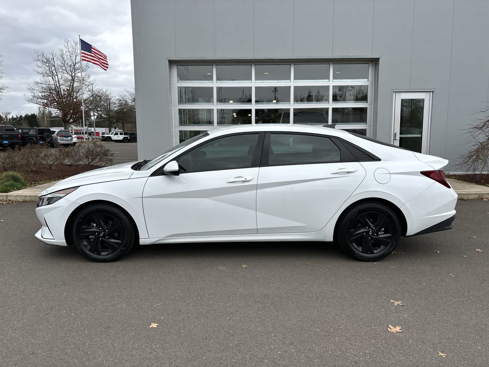 Thumbnail: 2021 Hyundai Elantra - 2