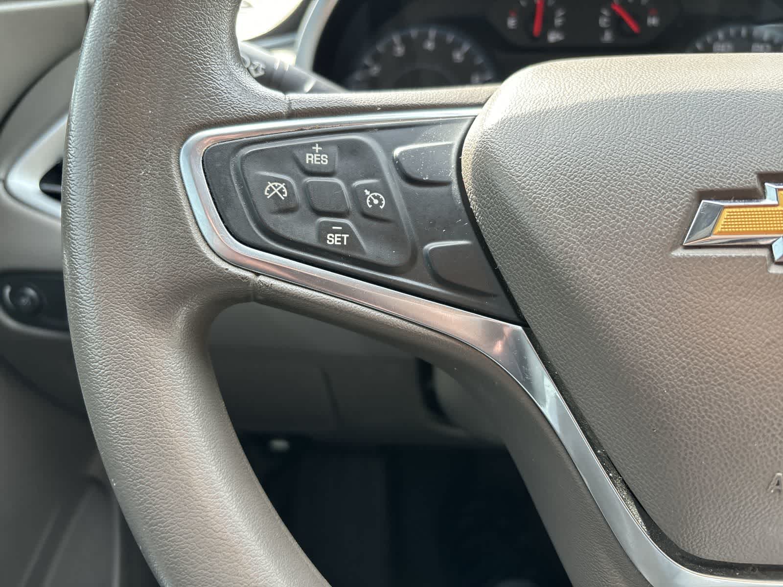 Thumbnail: 2018 Chevrolet Malibu - 9