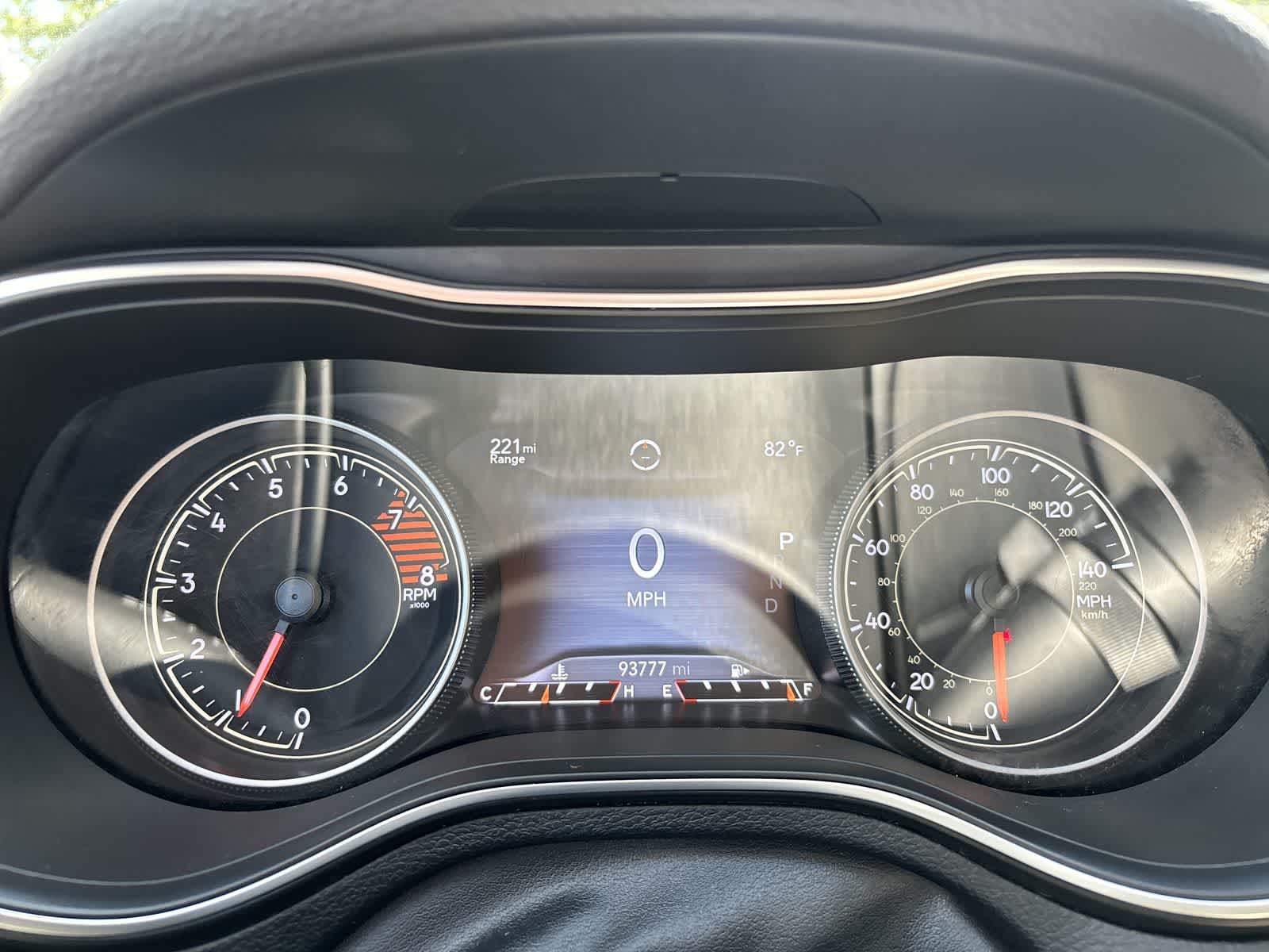 Thumbnail: 2019 Jeep Cherokee - 16