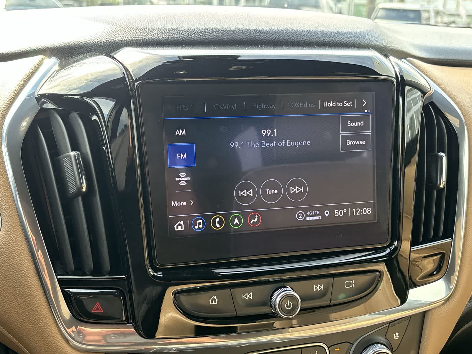 Thumbnail: 2023 Chevrolet Traverse - 16