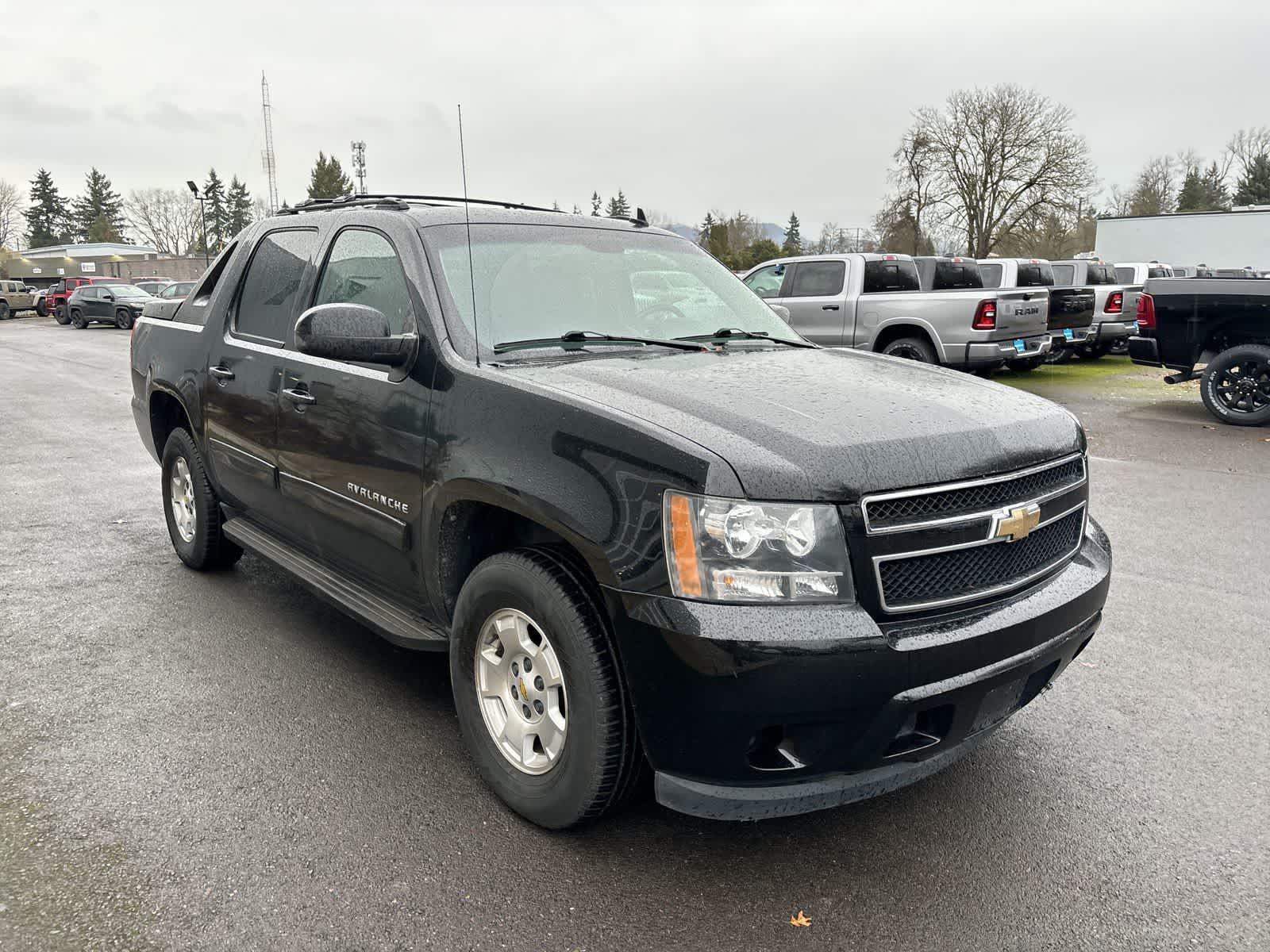 Thumbnail: 2011 Chevrolet Avalanche 1500 - 6