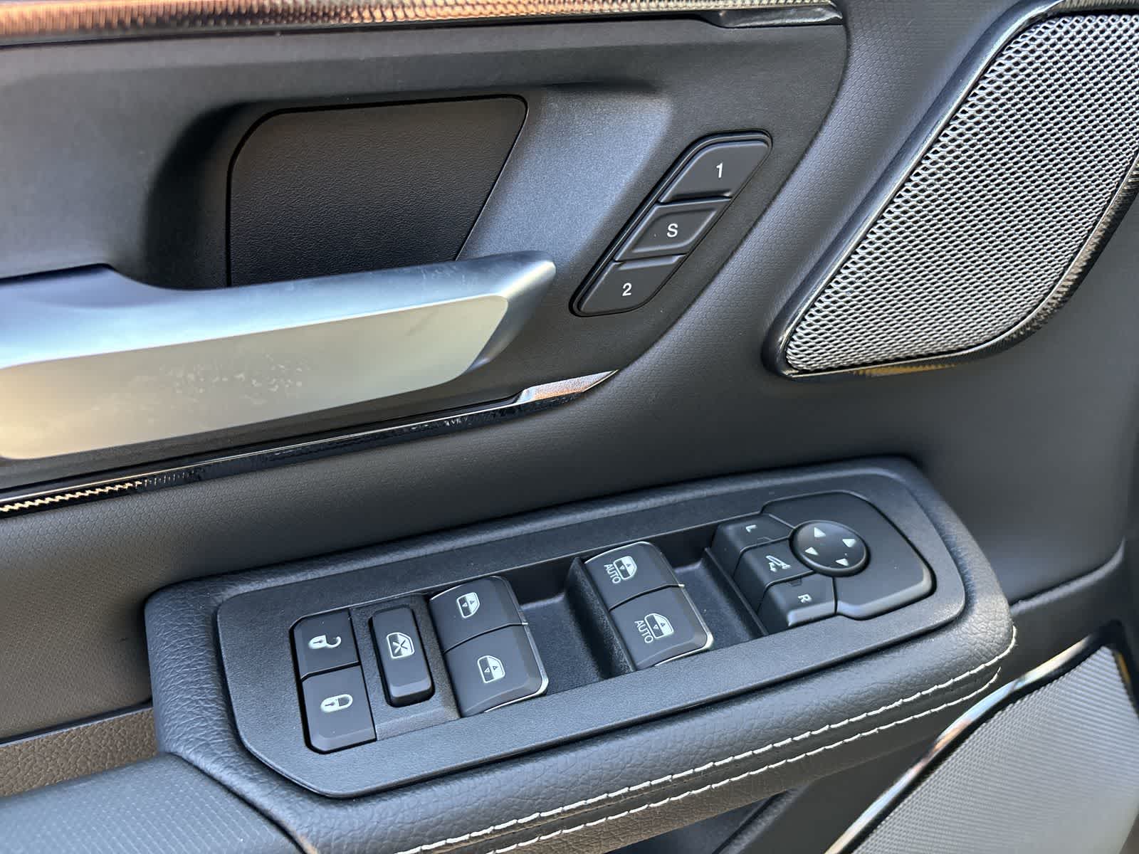 Thumbnail: 2026 RAM 1500 - 9