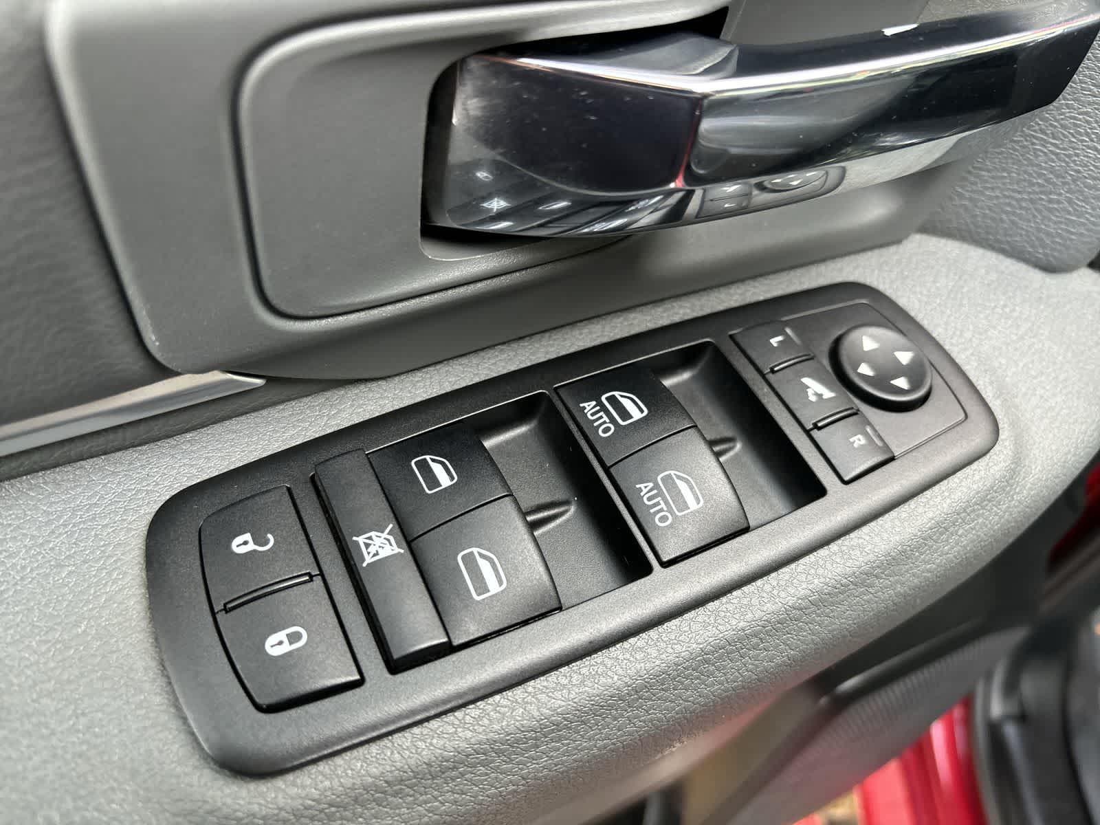 Thumbnail: 2014 RAM 1500 - 10