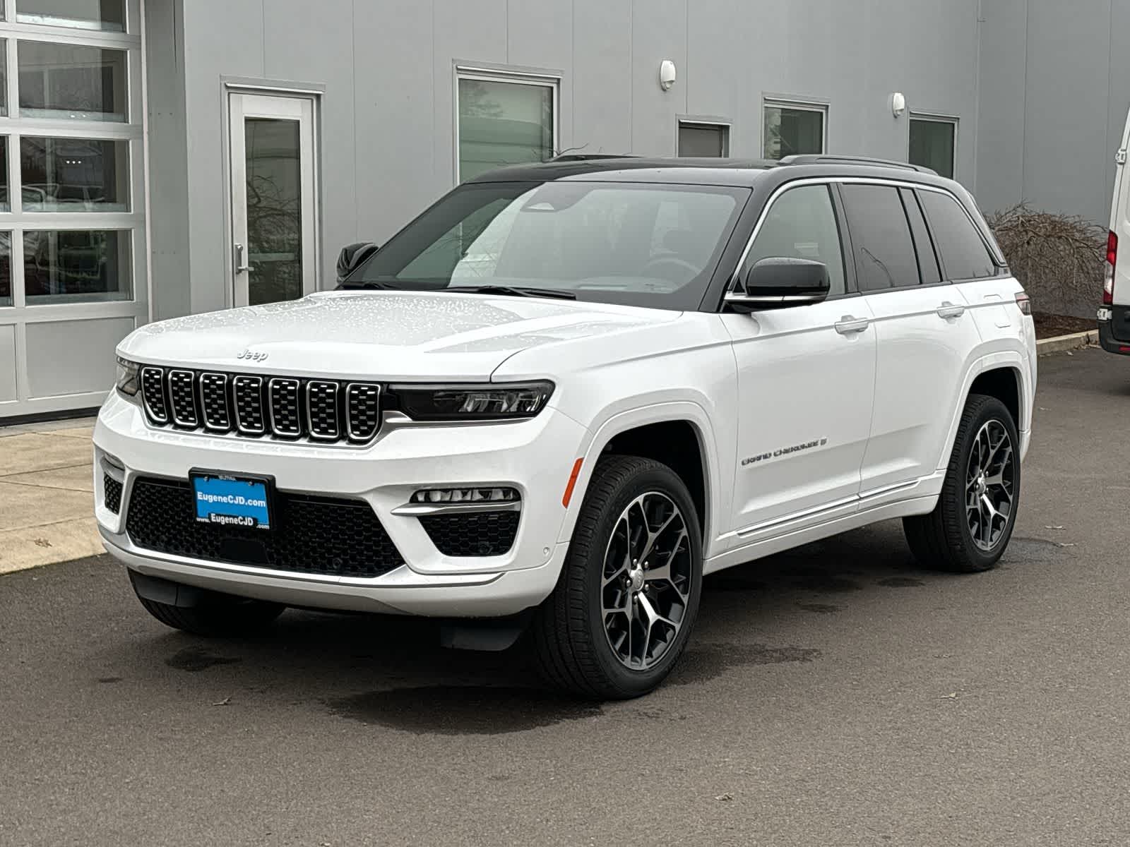 Thumbnail: 2025 Jeep Grand Cherokee - 1