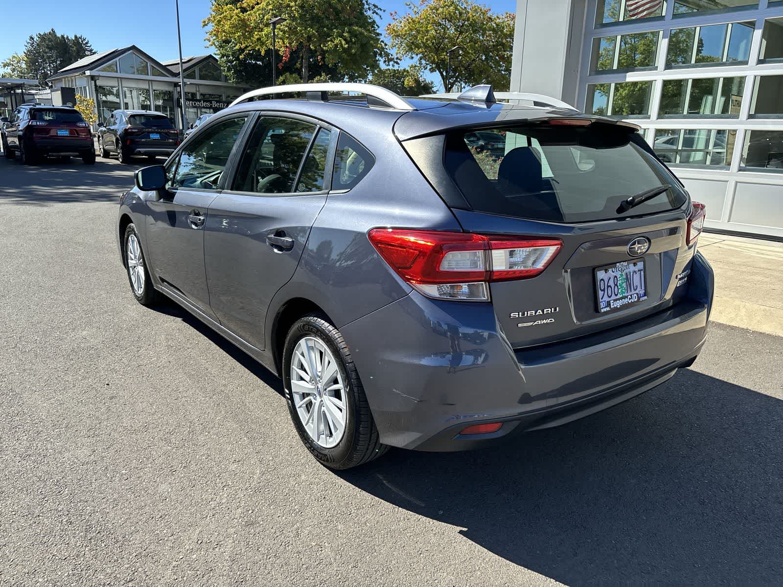 2017 Subaru Impreza Premium photo 3
