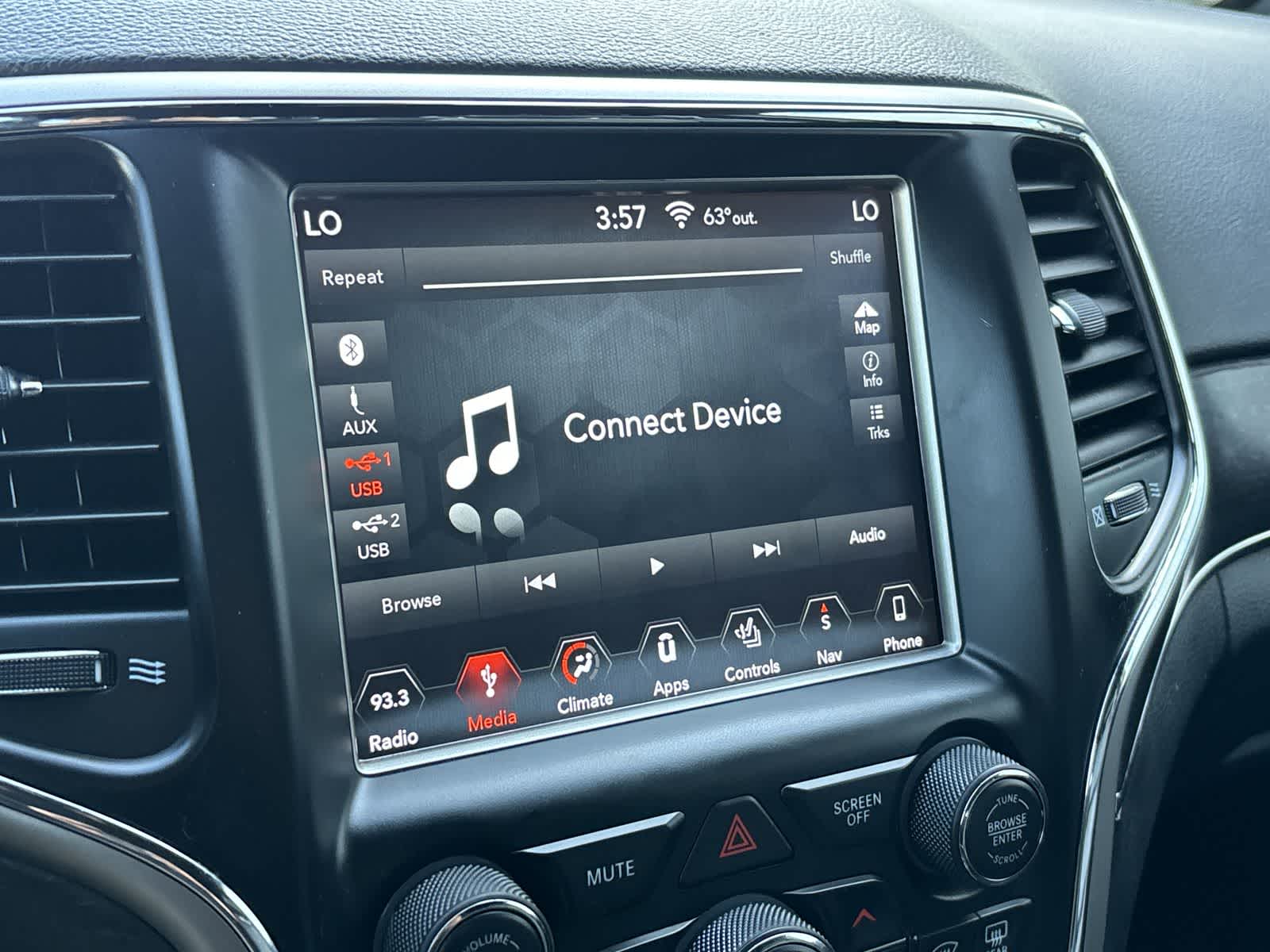 Thumbnail: 2018 Jeep Grand Cherokee - 17