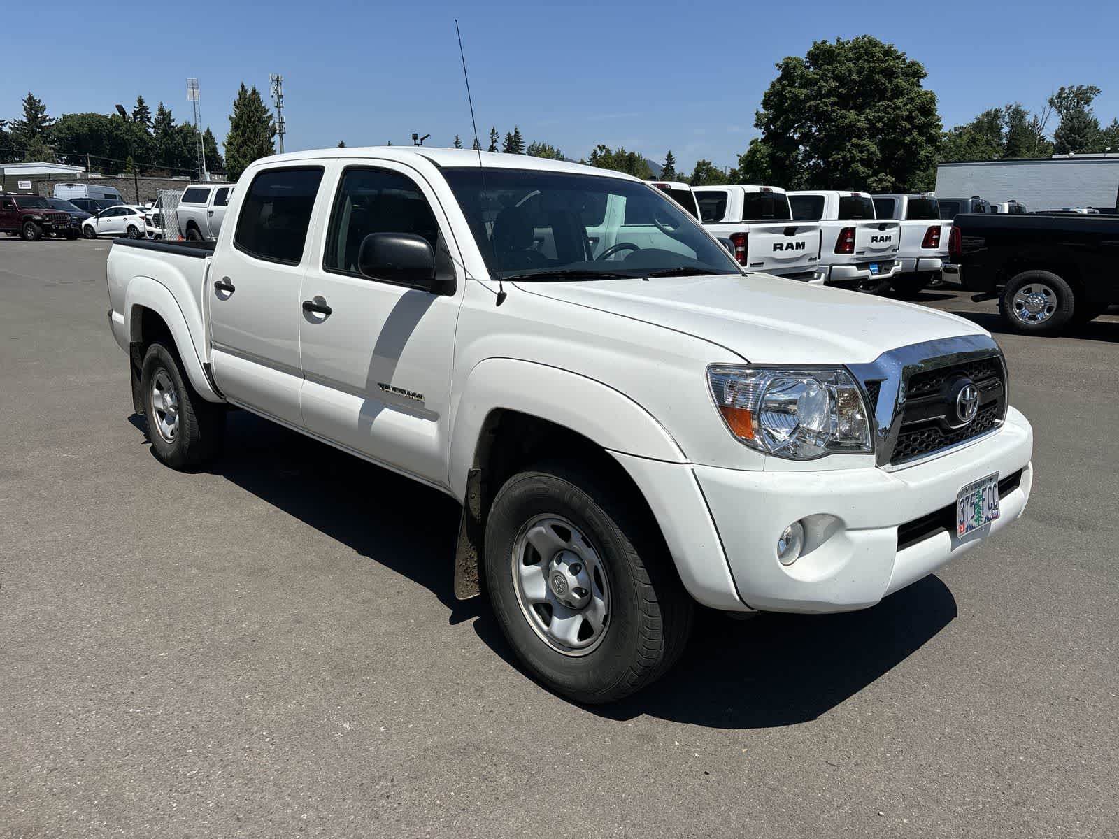 Thumbnail: 2011 Toyota Tacoma - 7