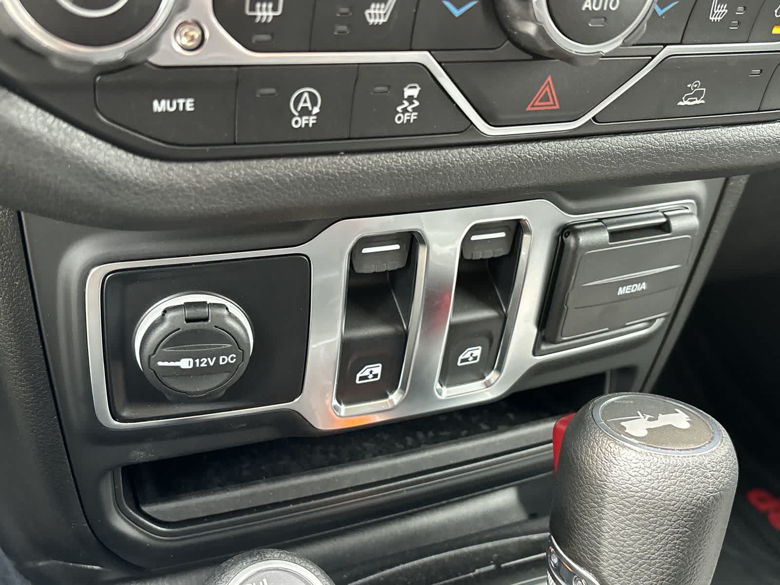 2025 Jeep Wrangler Sport 23