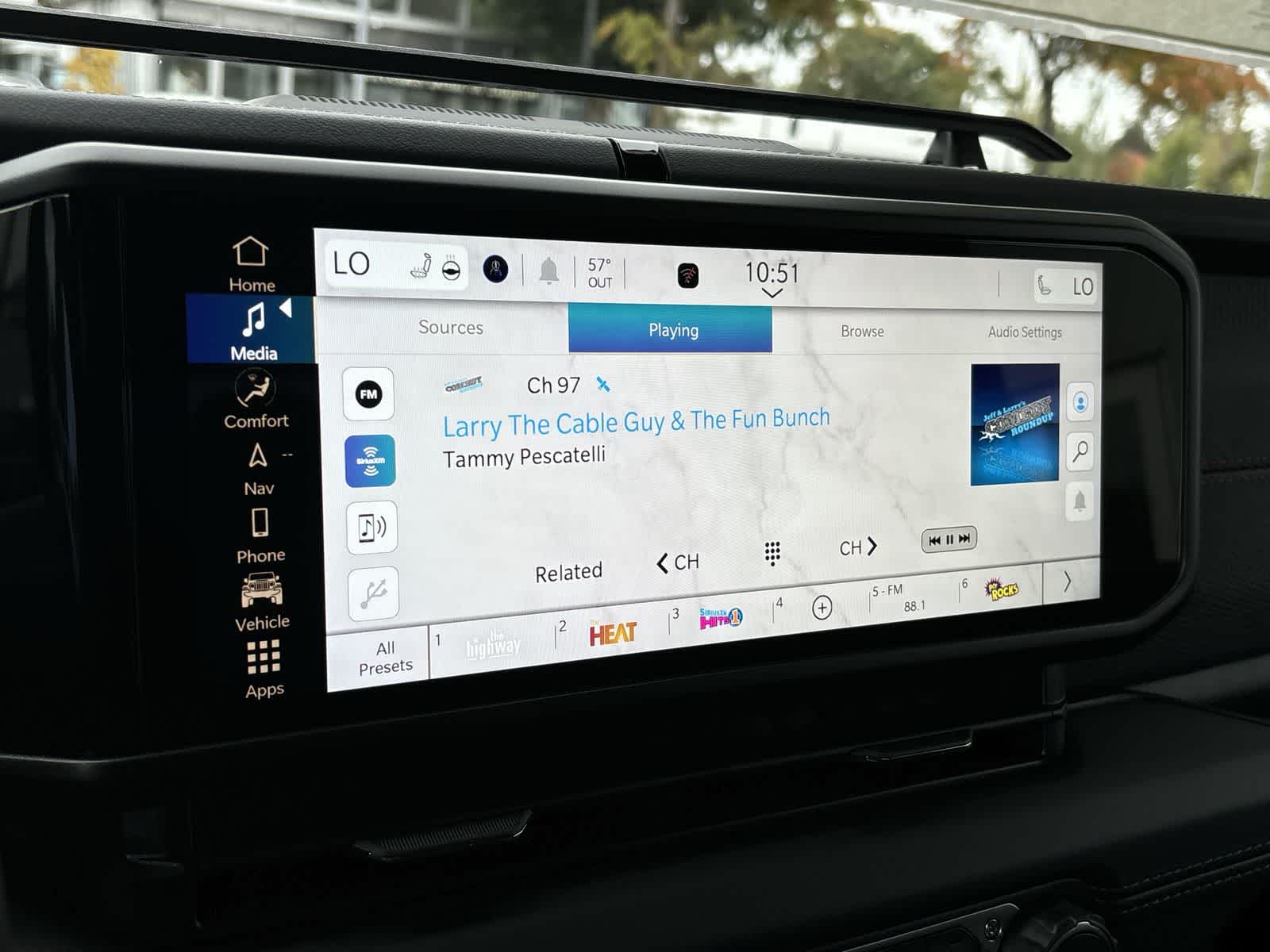 Thumbnail: 2025 Jeep Gladiator - 15