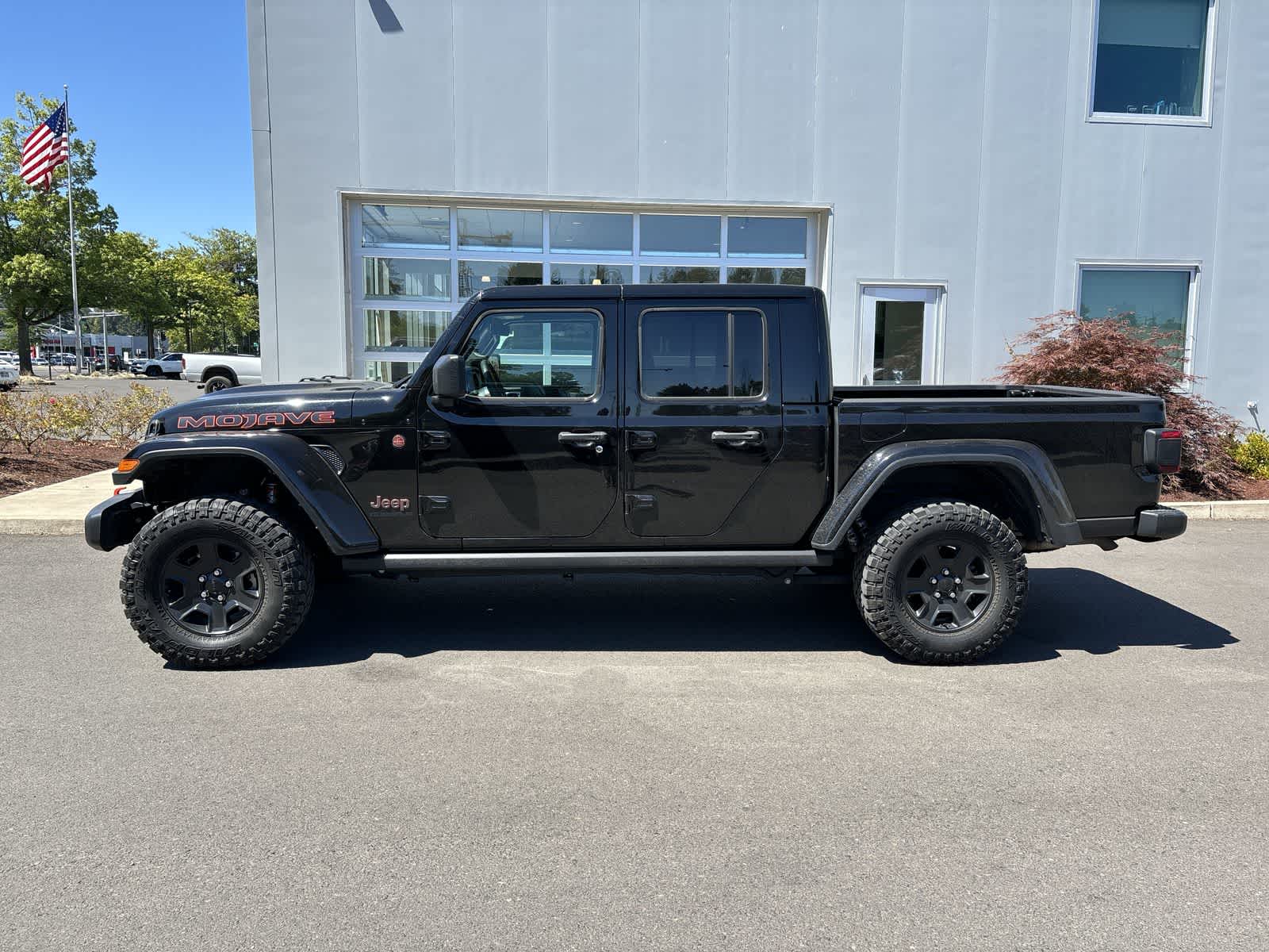 Thumbnail: 2022 Jeep Gladiator - 2