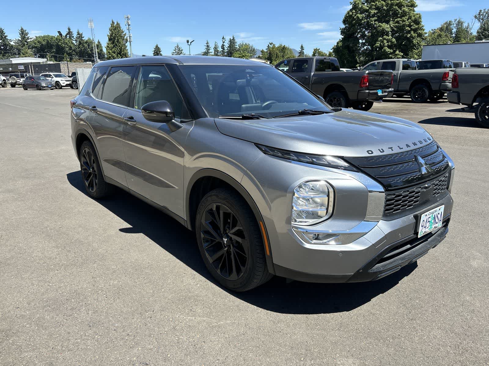 Thumbnail: 2022 Mitsubishi Outlander - 6