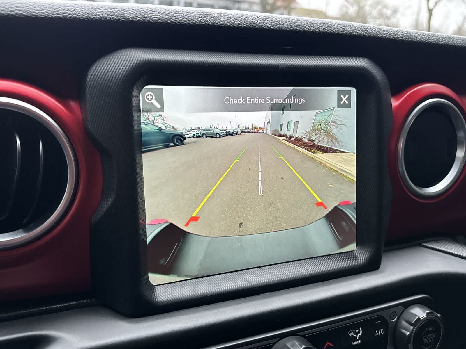 Thumbnail: 2021 Jeep Gladiator - 25